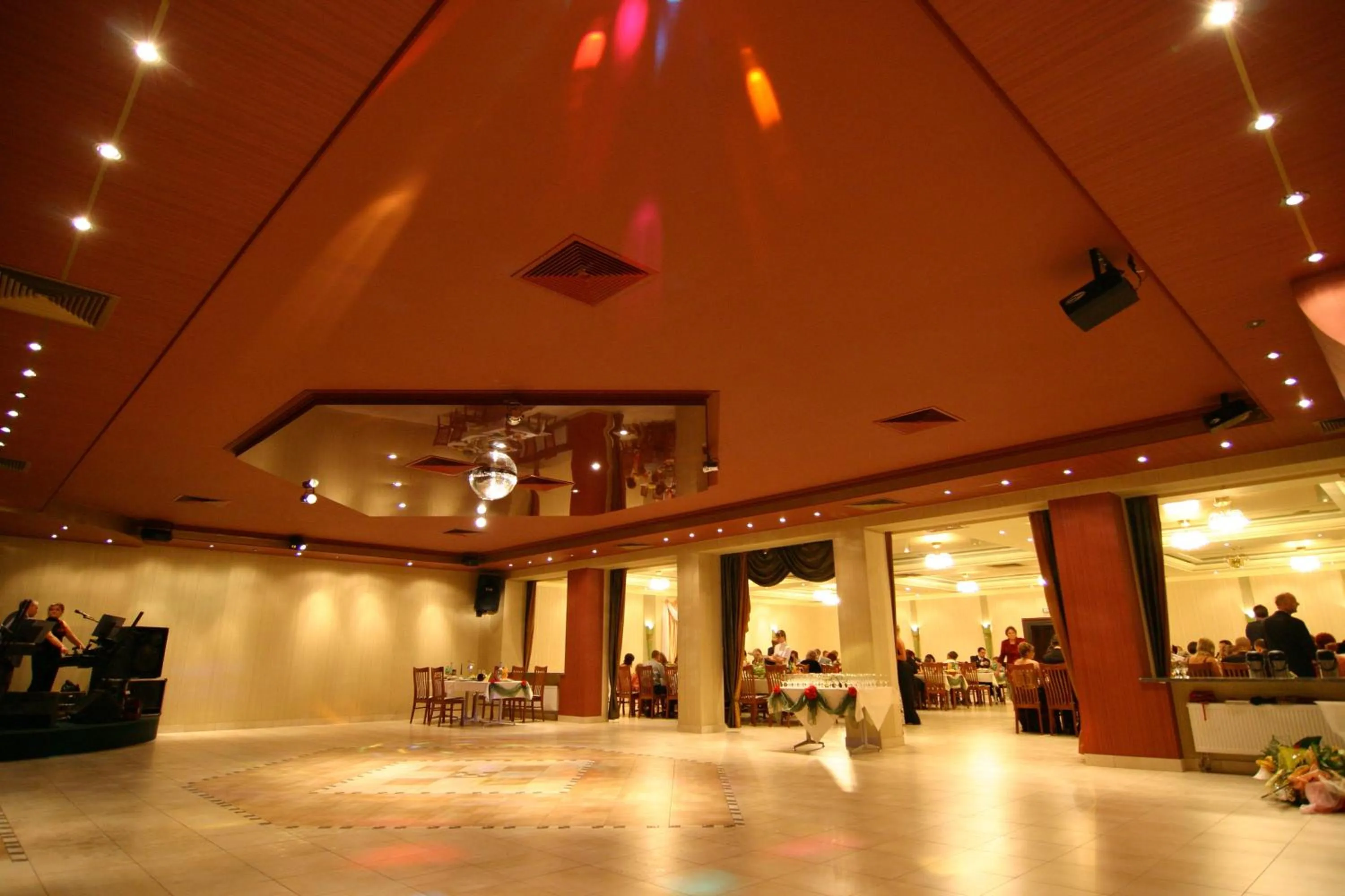 Business facilities in EMEF Centrum Szkoleniowo-Serwisowe