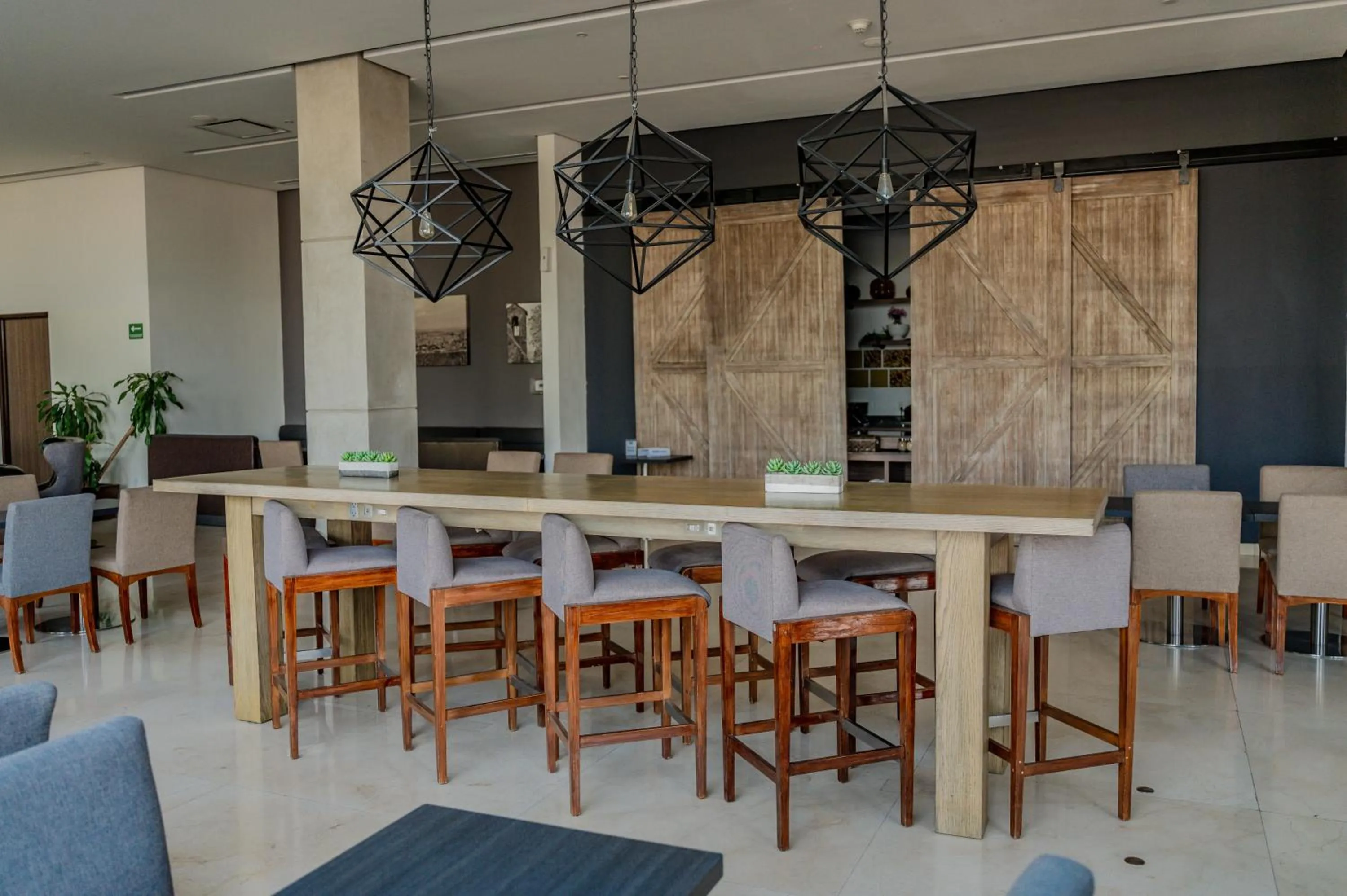 Restaurant/places to eat in Hampton Inn By Hilton Celaya