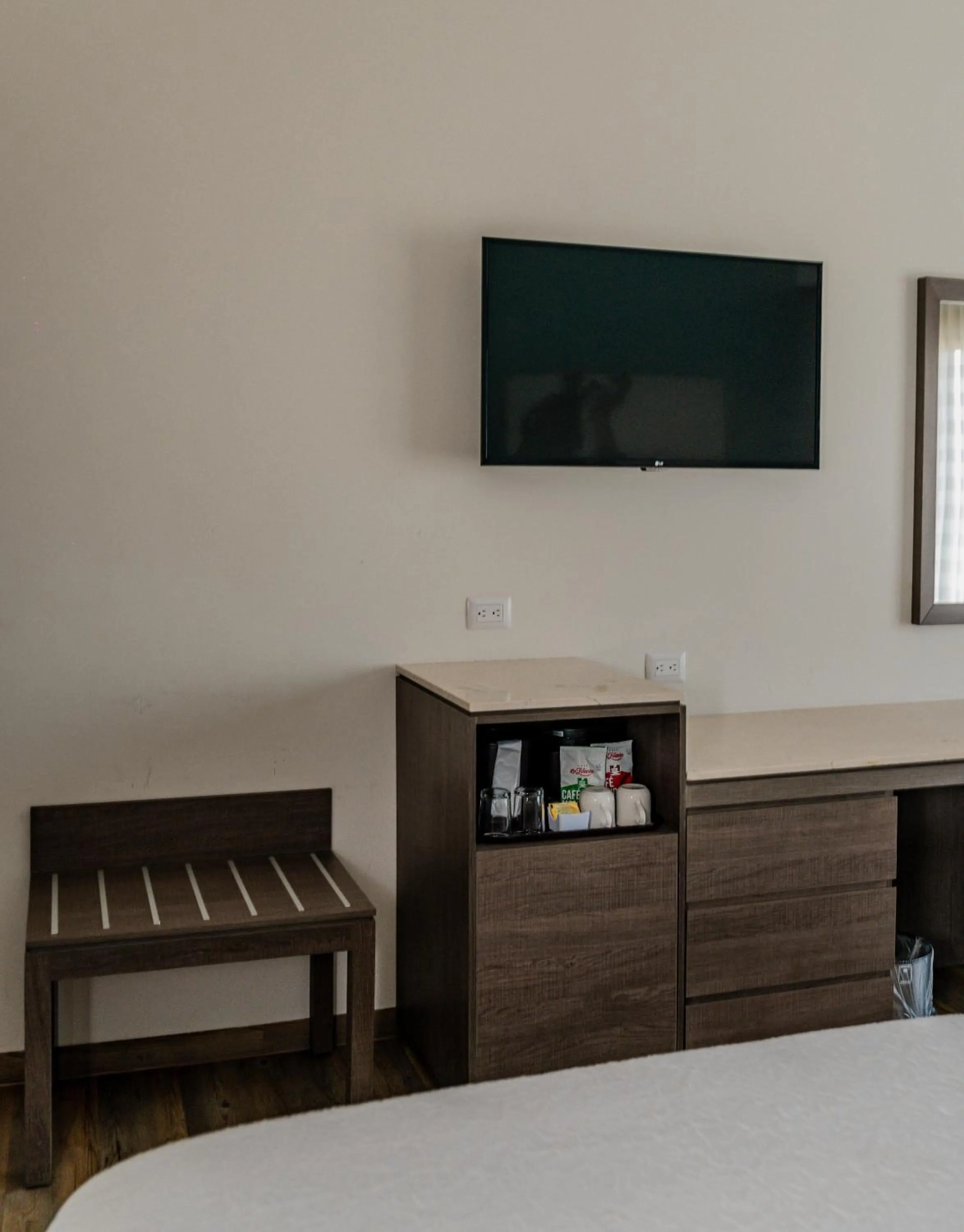 Bedroom, Bed in Hampton Inn By Hilton Celaya