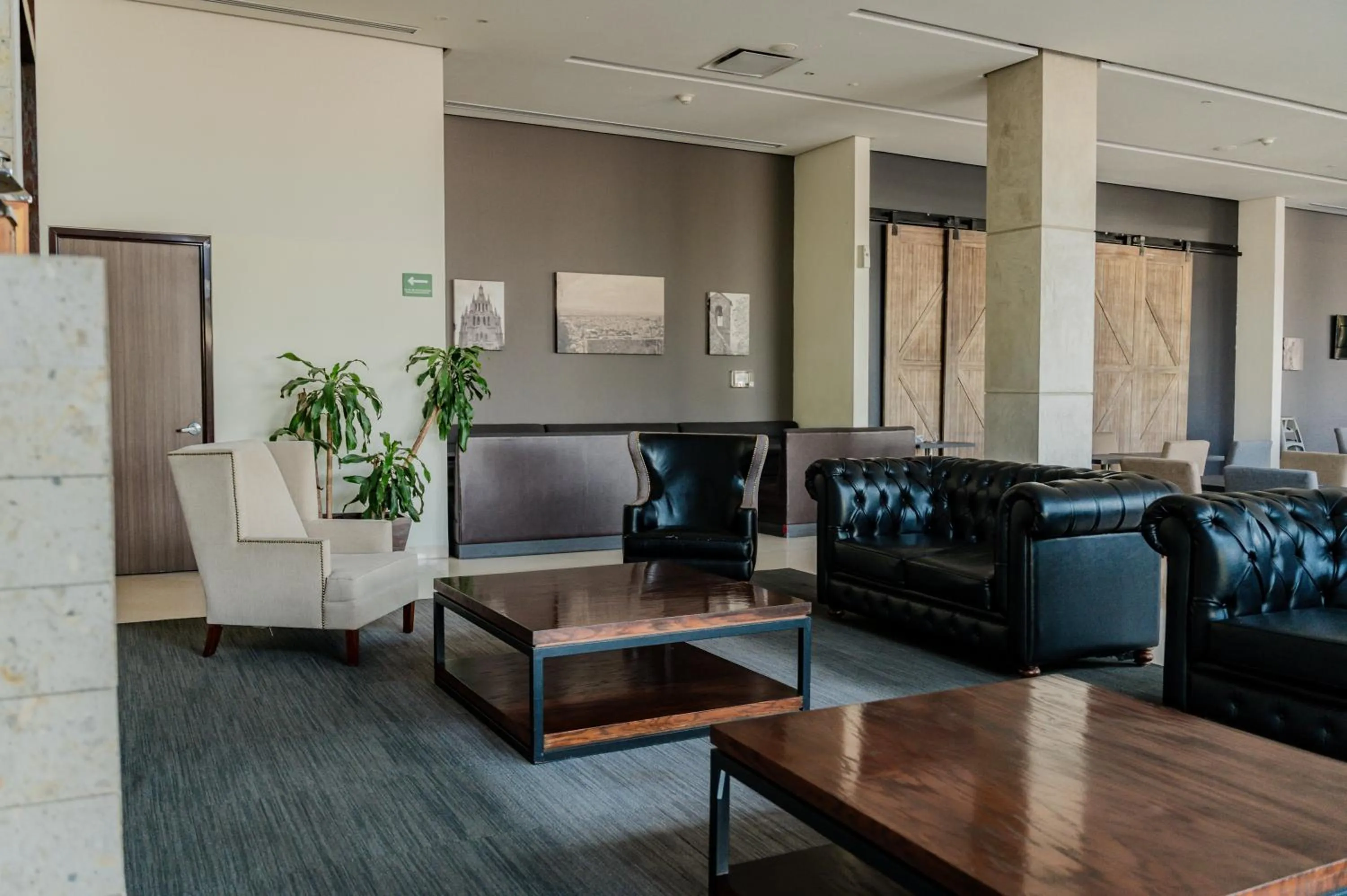 Living room in Hampton Inn By Hilton Celaya