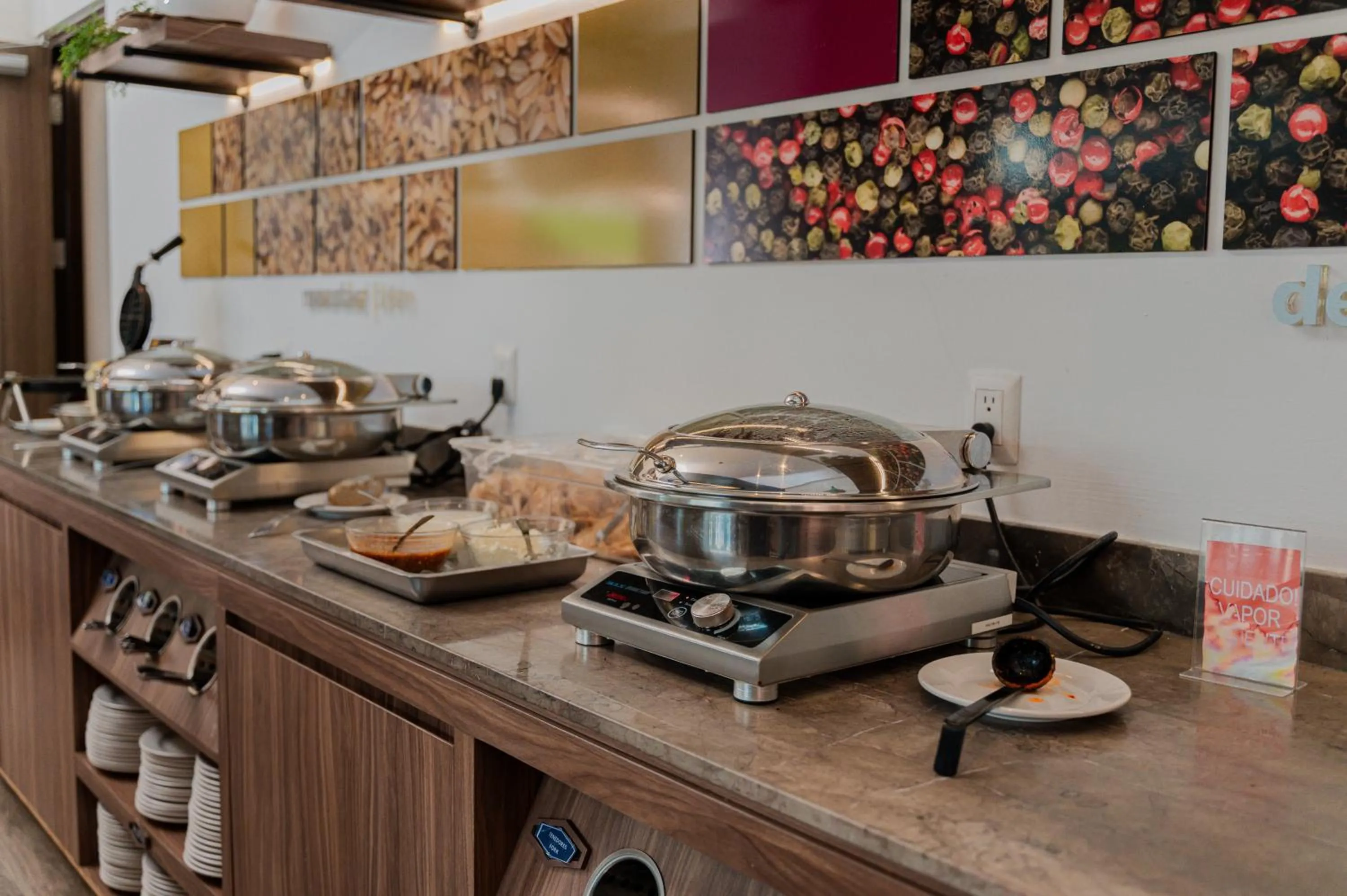 Food in Hampton Inn By Hilton Celaya