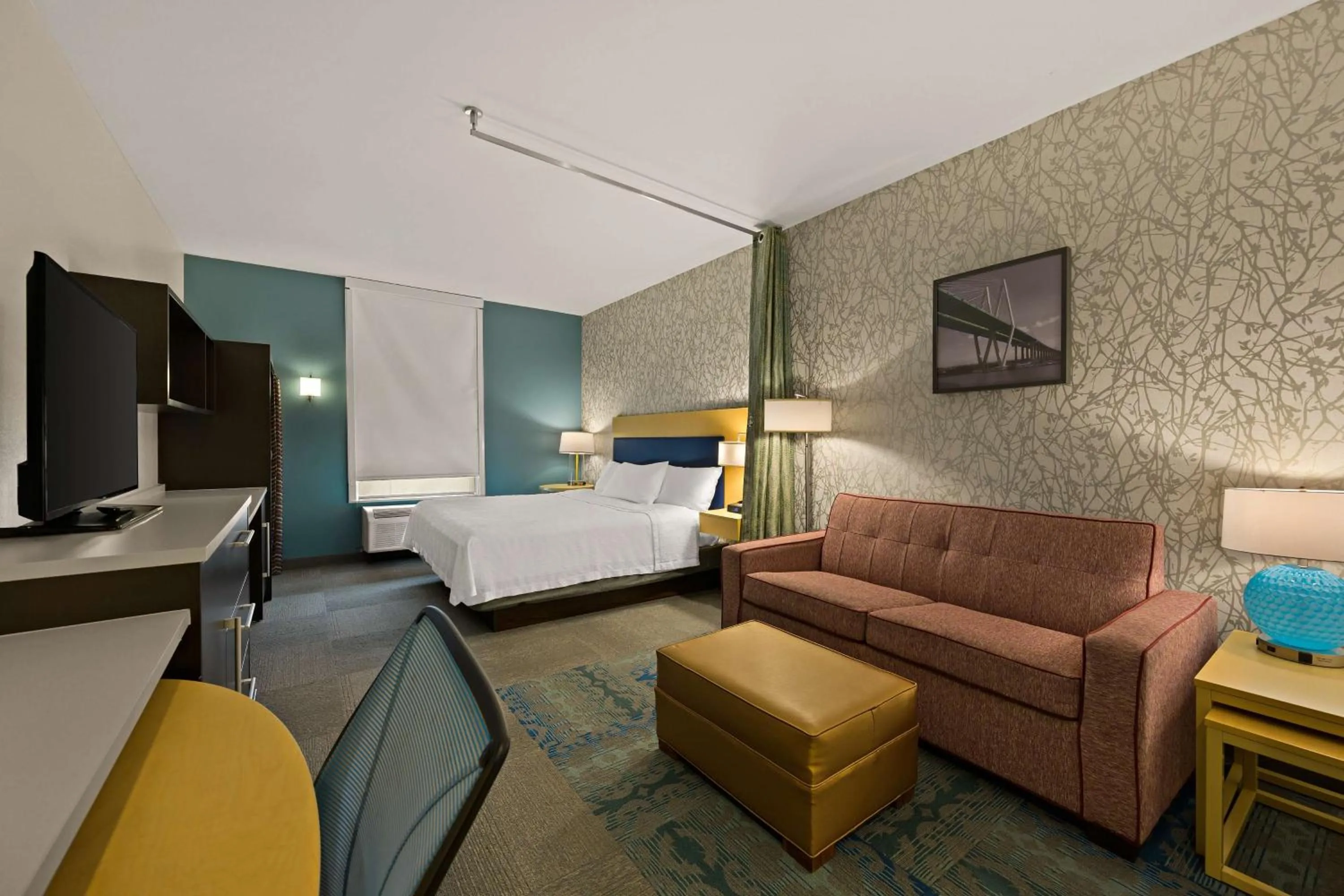 Bed in Home2 Suites By Hilton Baytown