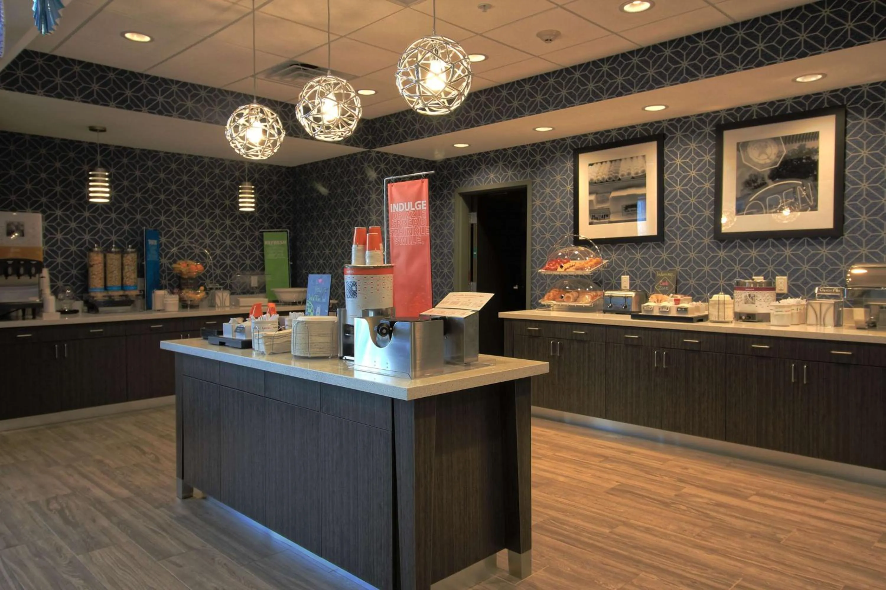 Restaurant/places to eat in Hampton Inn West Plains