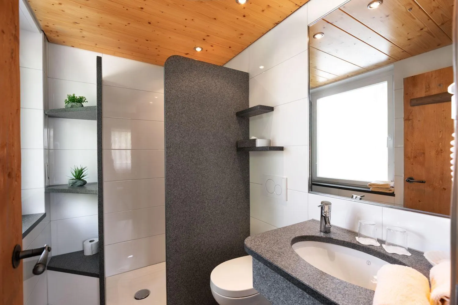 Shower in Landgasthof Paradies