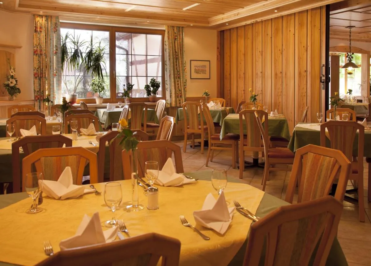 Restaurant/places to eat in Landgasthof Paradies