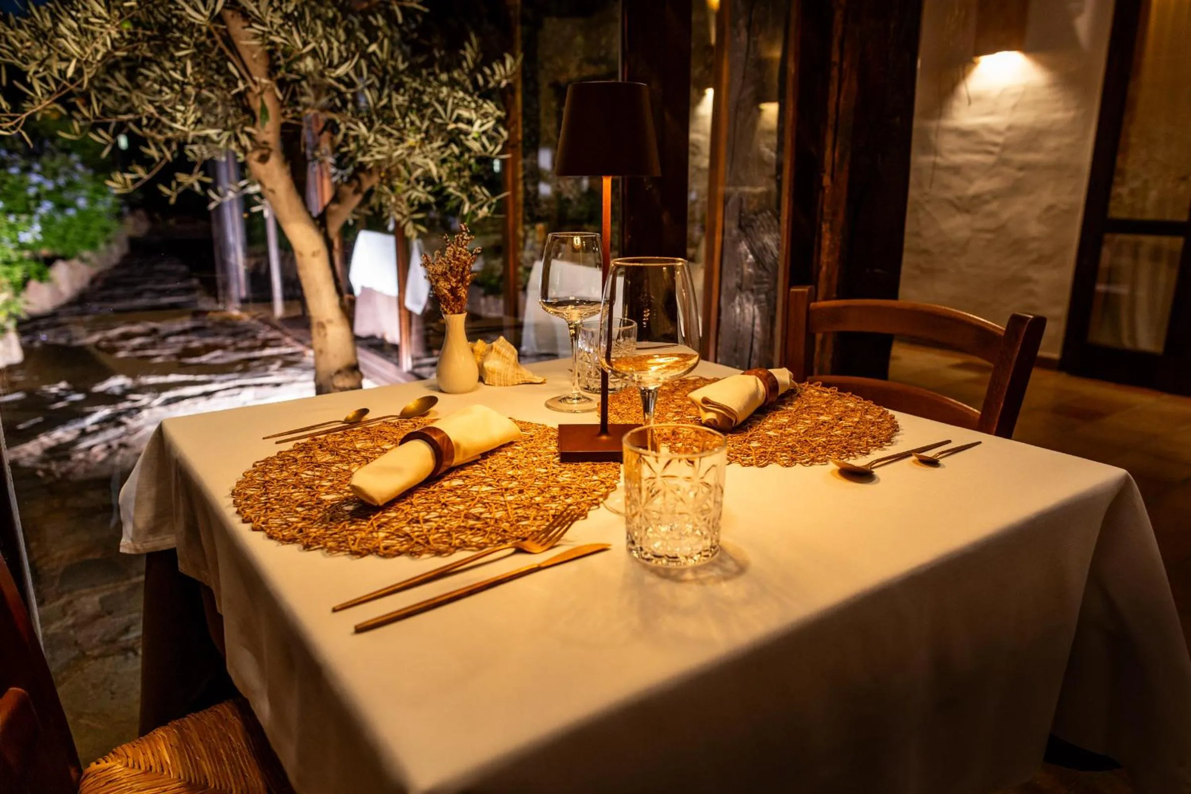 Restaurant/places to eat in La Jacia Hotel & Resort