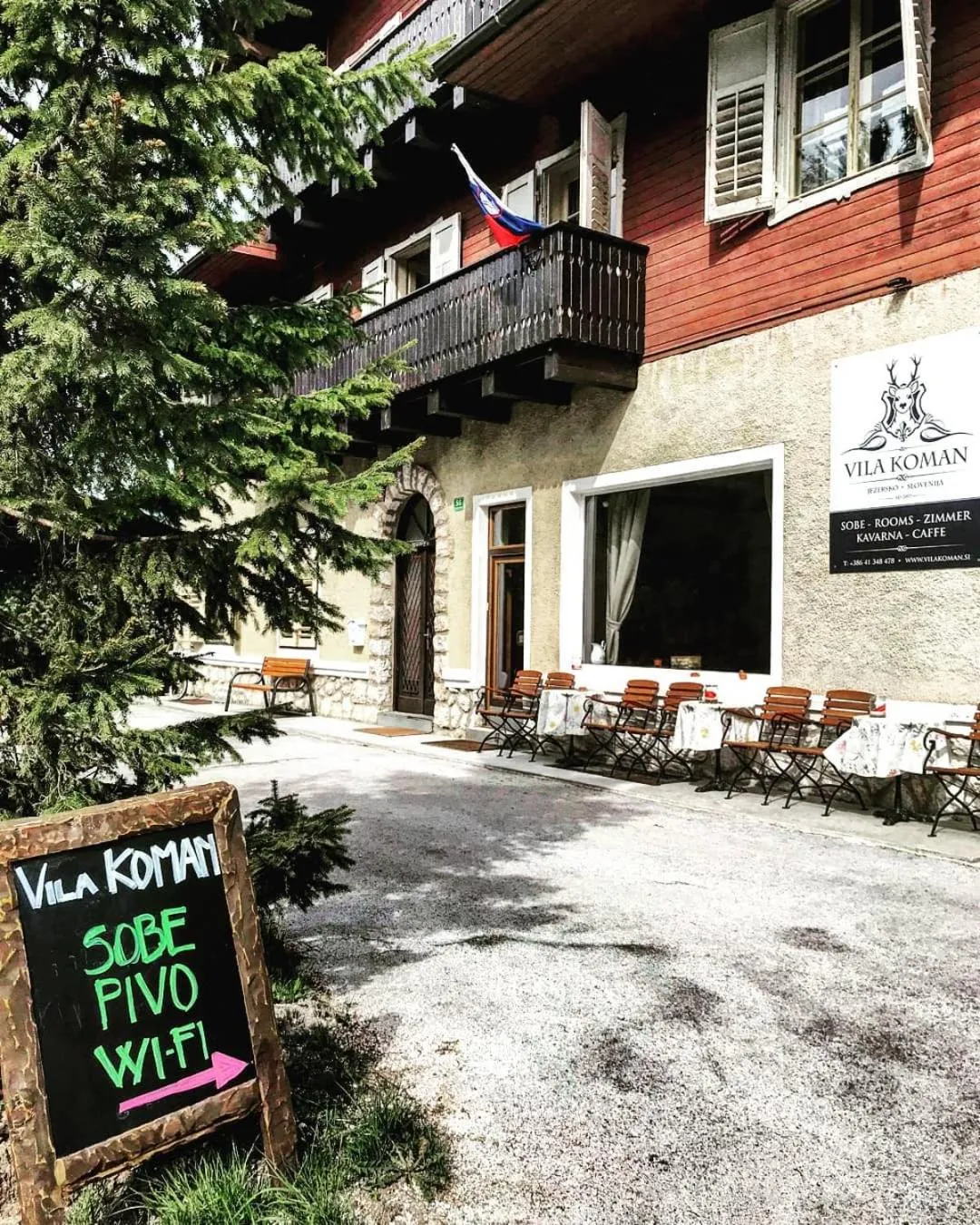 Property building in Vila Koman Jezersko