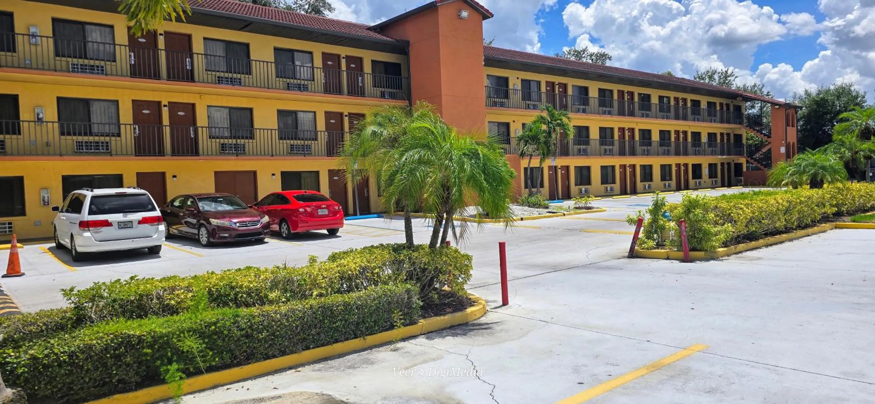 Property building in Budget Inn Of Orlando