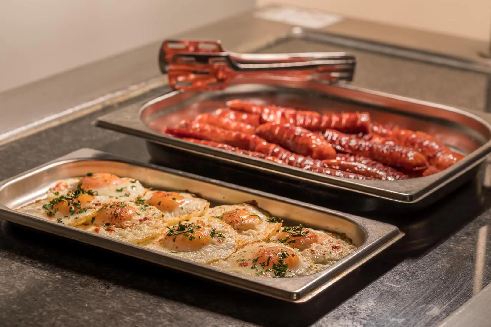 Buffet breakfast in Villa Grohmann