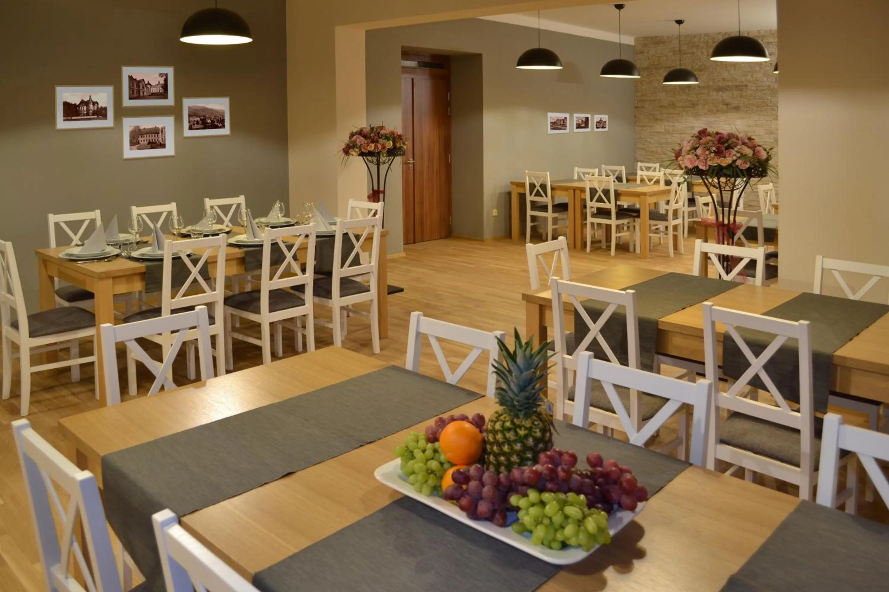 Restaurant/places to eat in Villa Grohmann