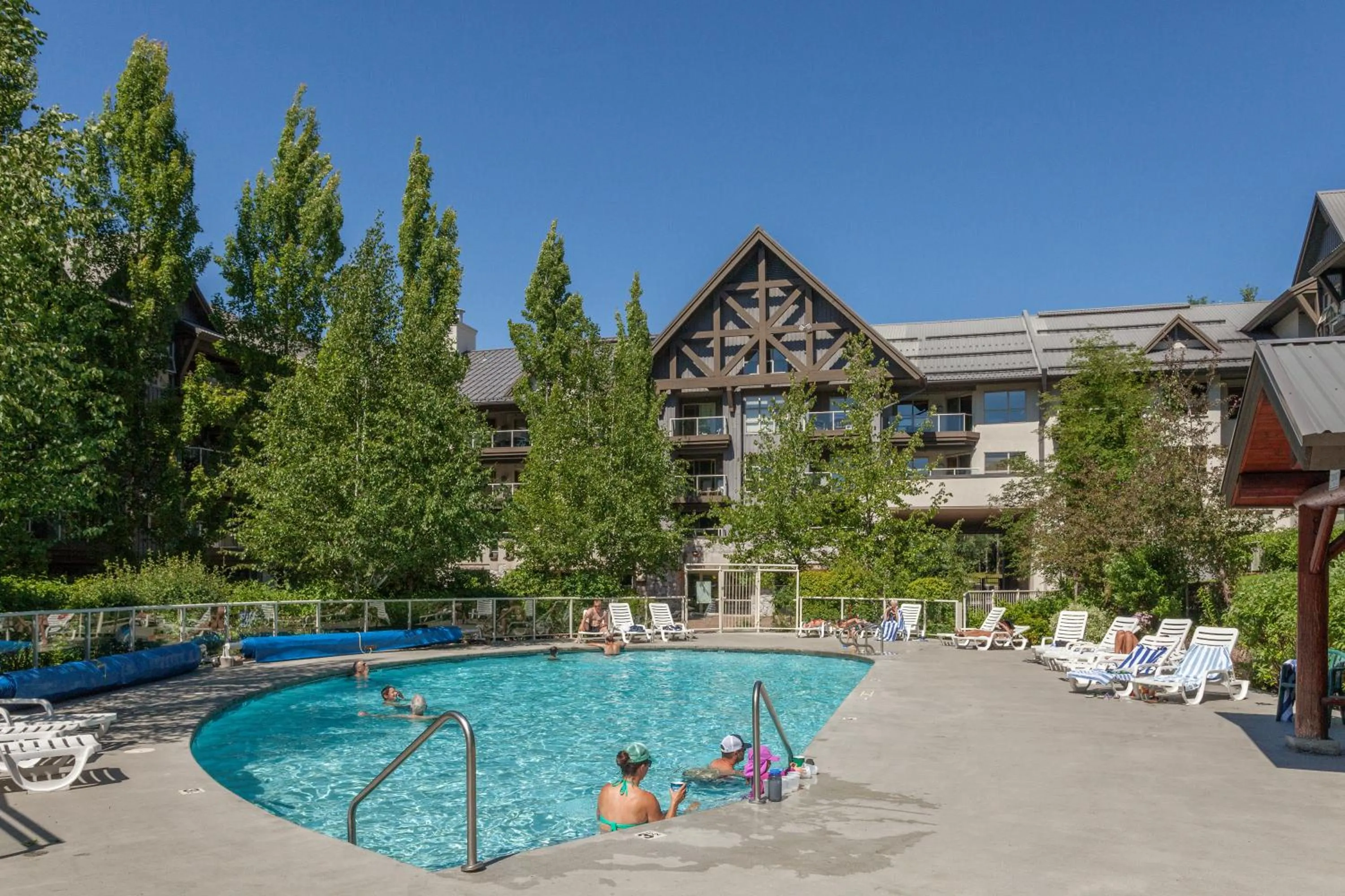 Swimming pool in Aspens Mountain Side Resort