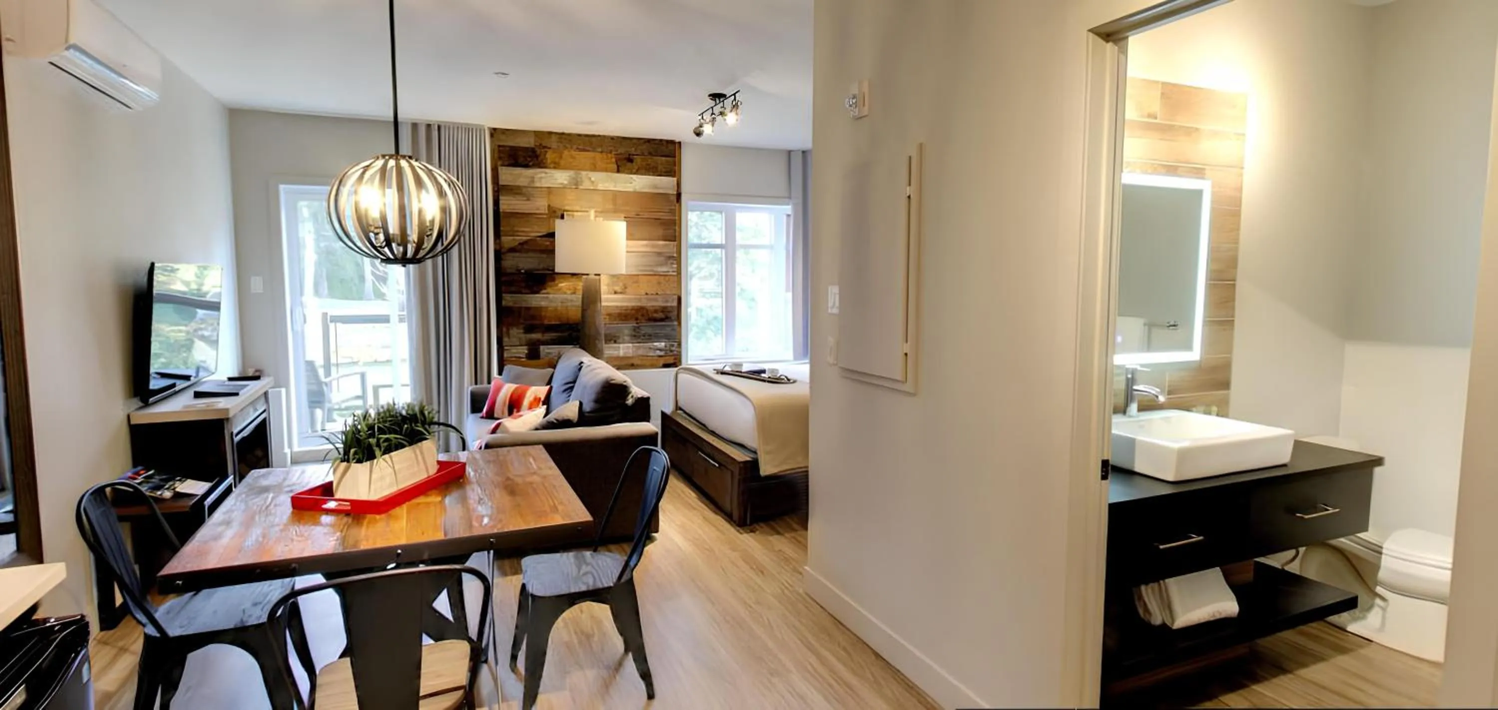 View (from property/room), Bed in Le Viking Resort