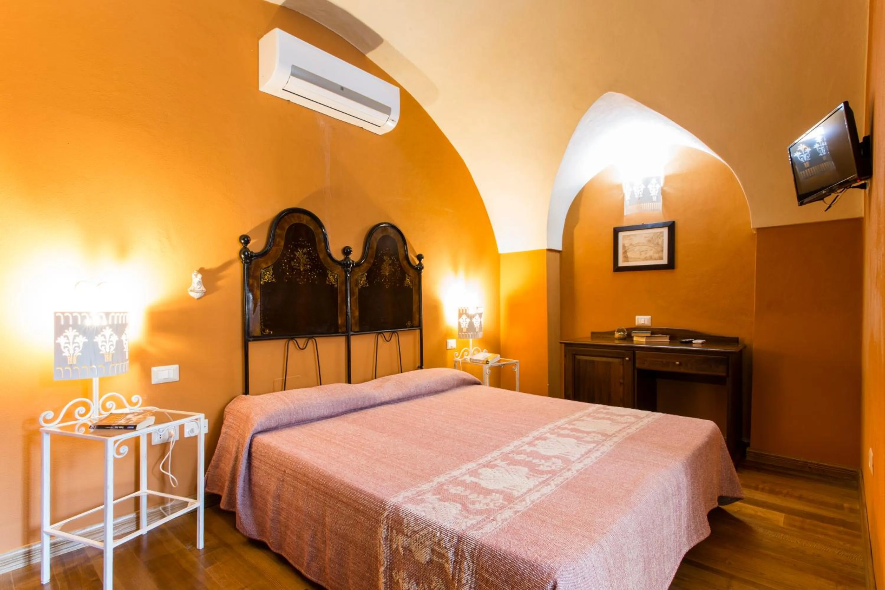 Photo of the whole room, Bed in Hotel Villa Gli Asfodeli