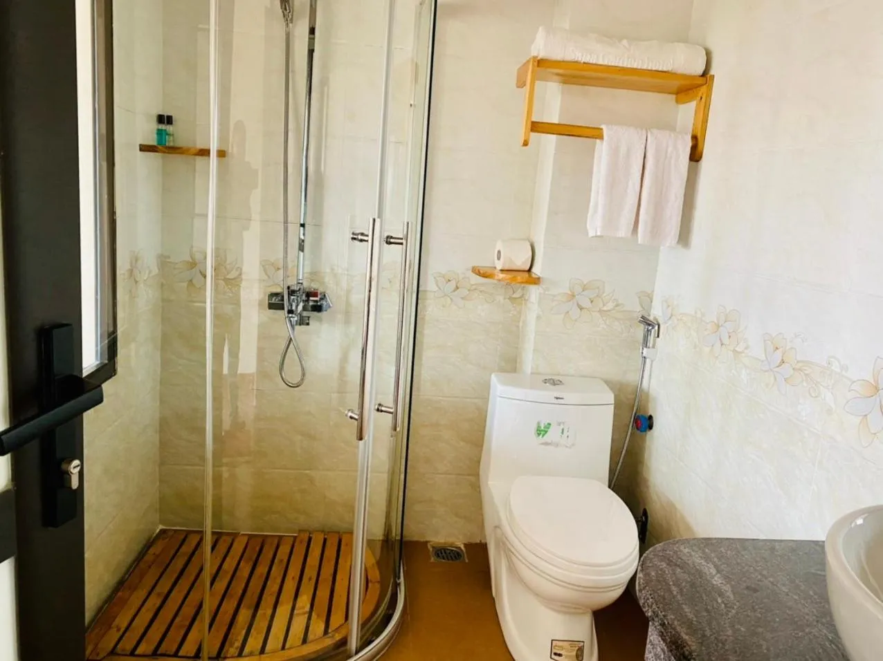 Shower in Sapa Garden Hotel