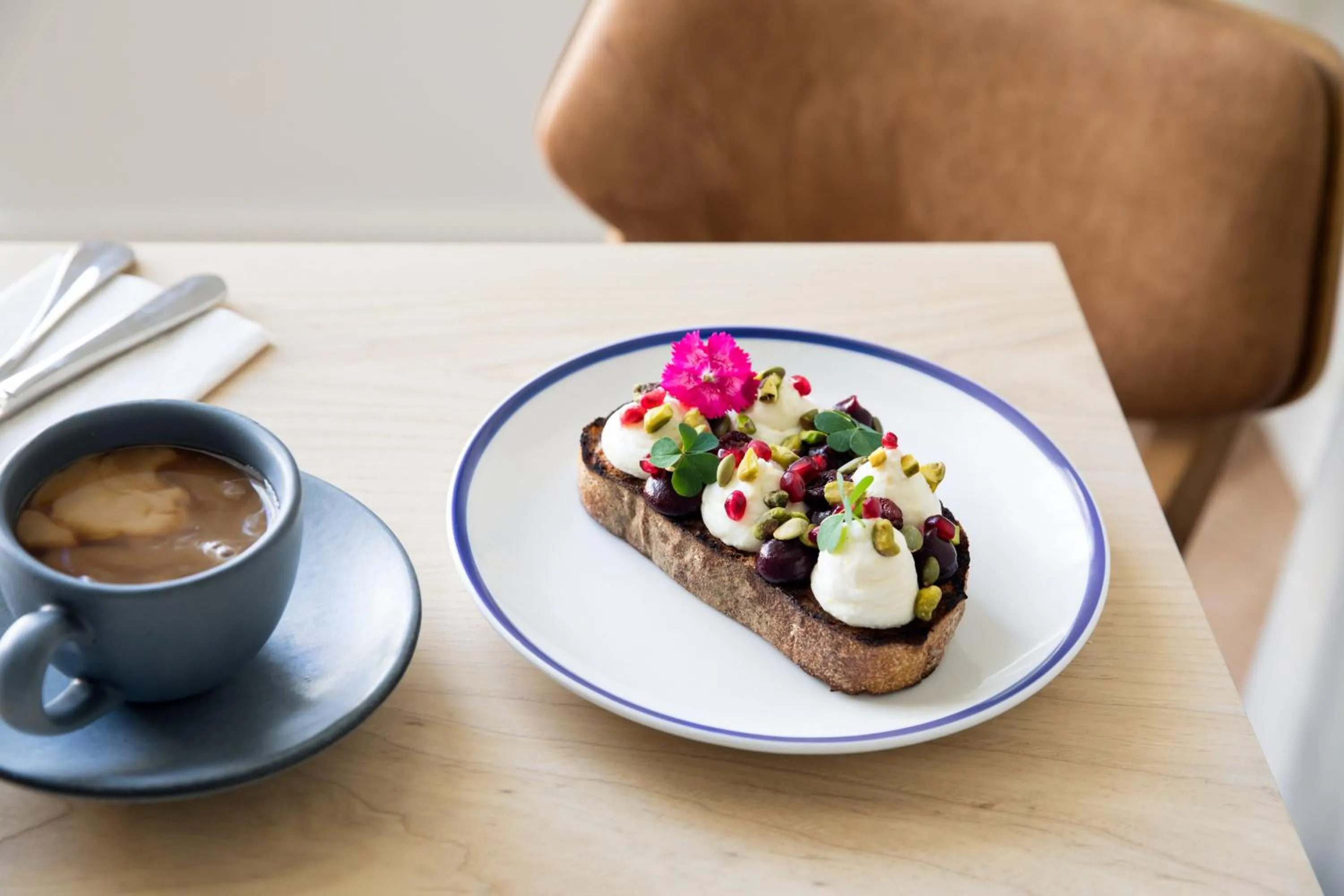 Restaurant/places to eat in Kimpton Rowan Palm Springs Hotel by IHG