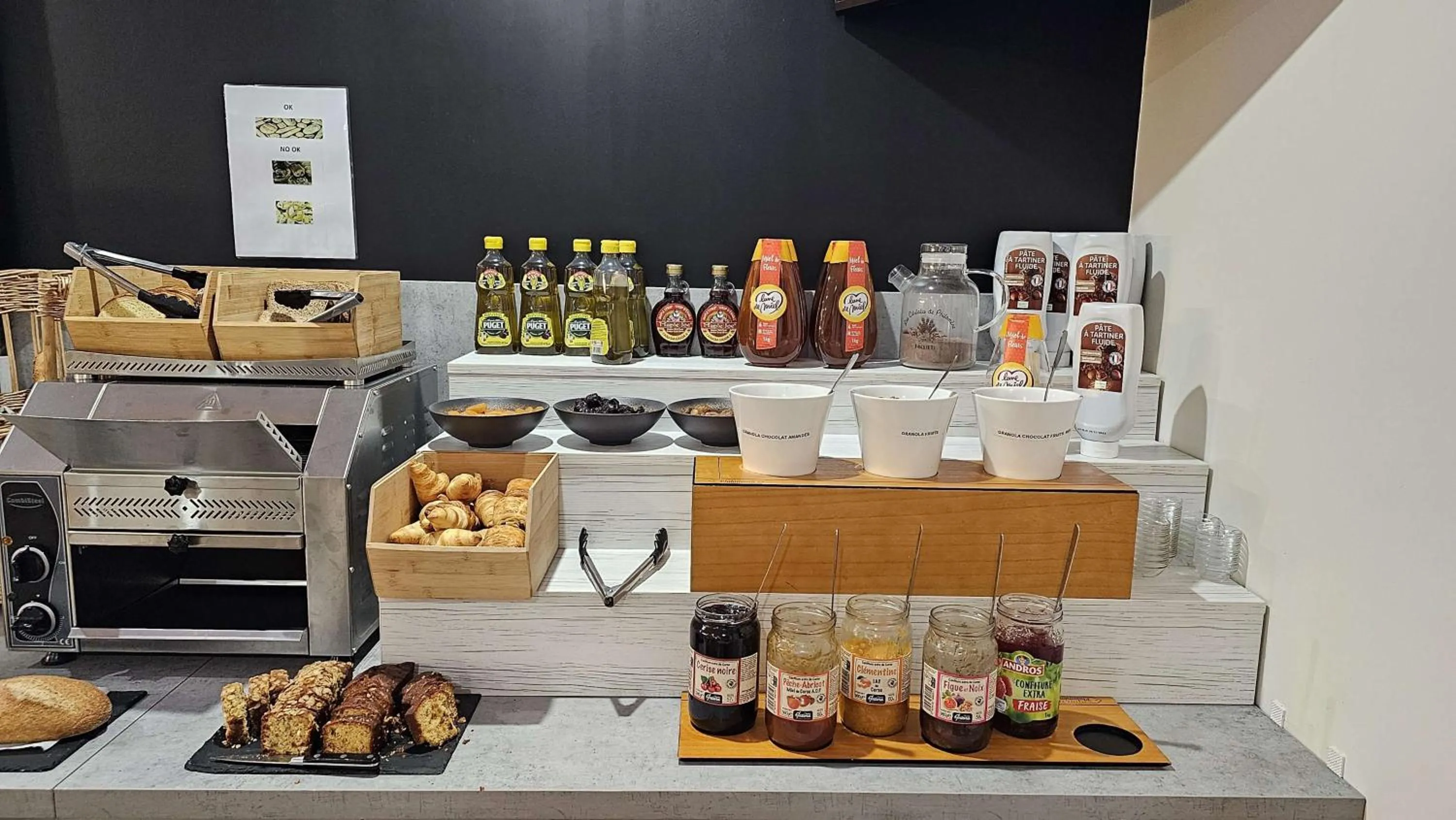 Breakfast in Brit Hotel Plaisance A9/A61