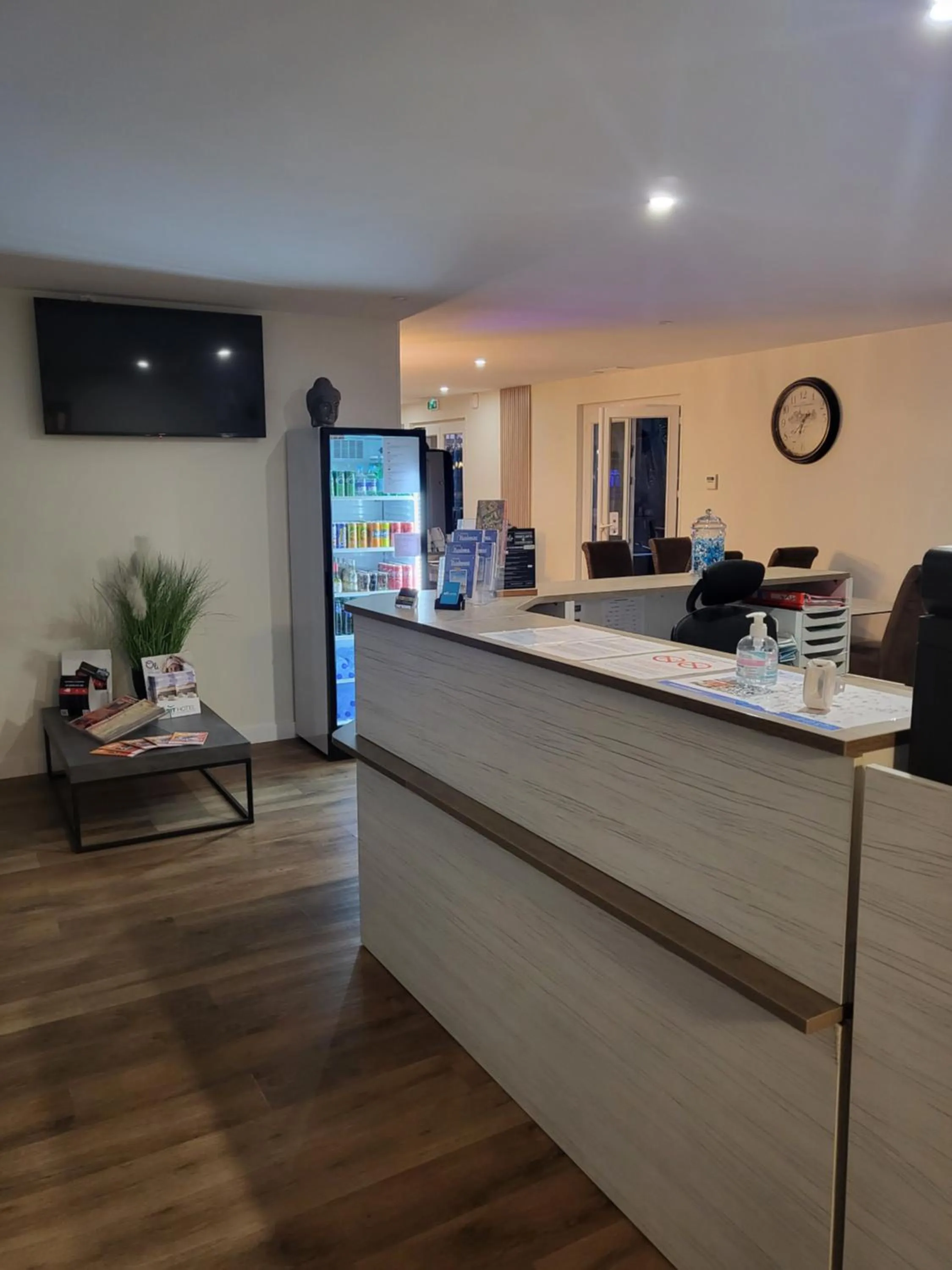 TV and multimedia in Brit Hotel Plaisance A9/A61