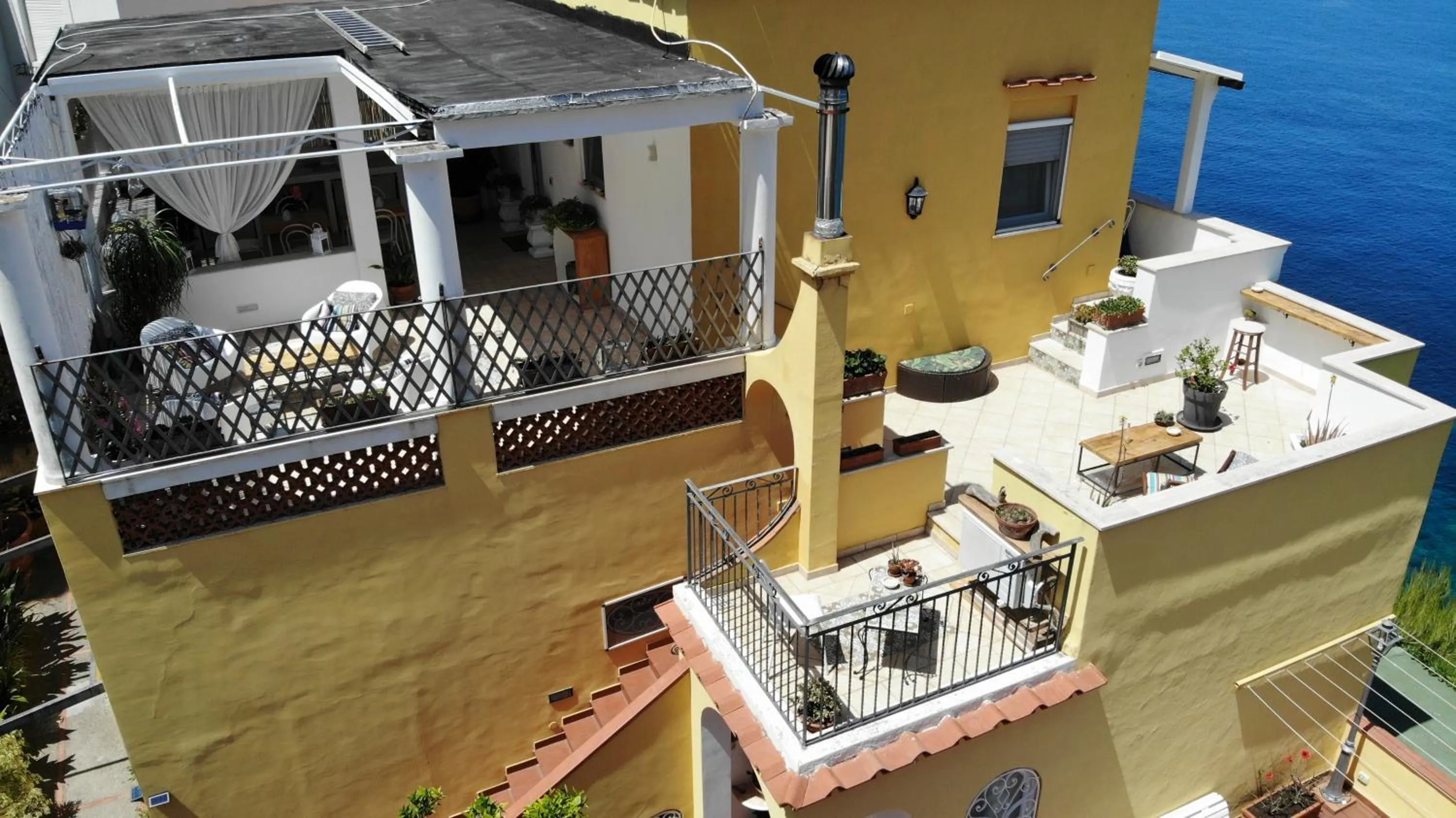 Property building in B&B Punta Vivara