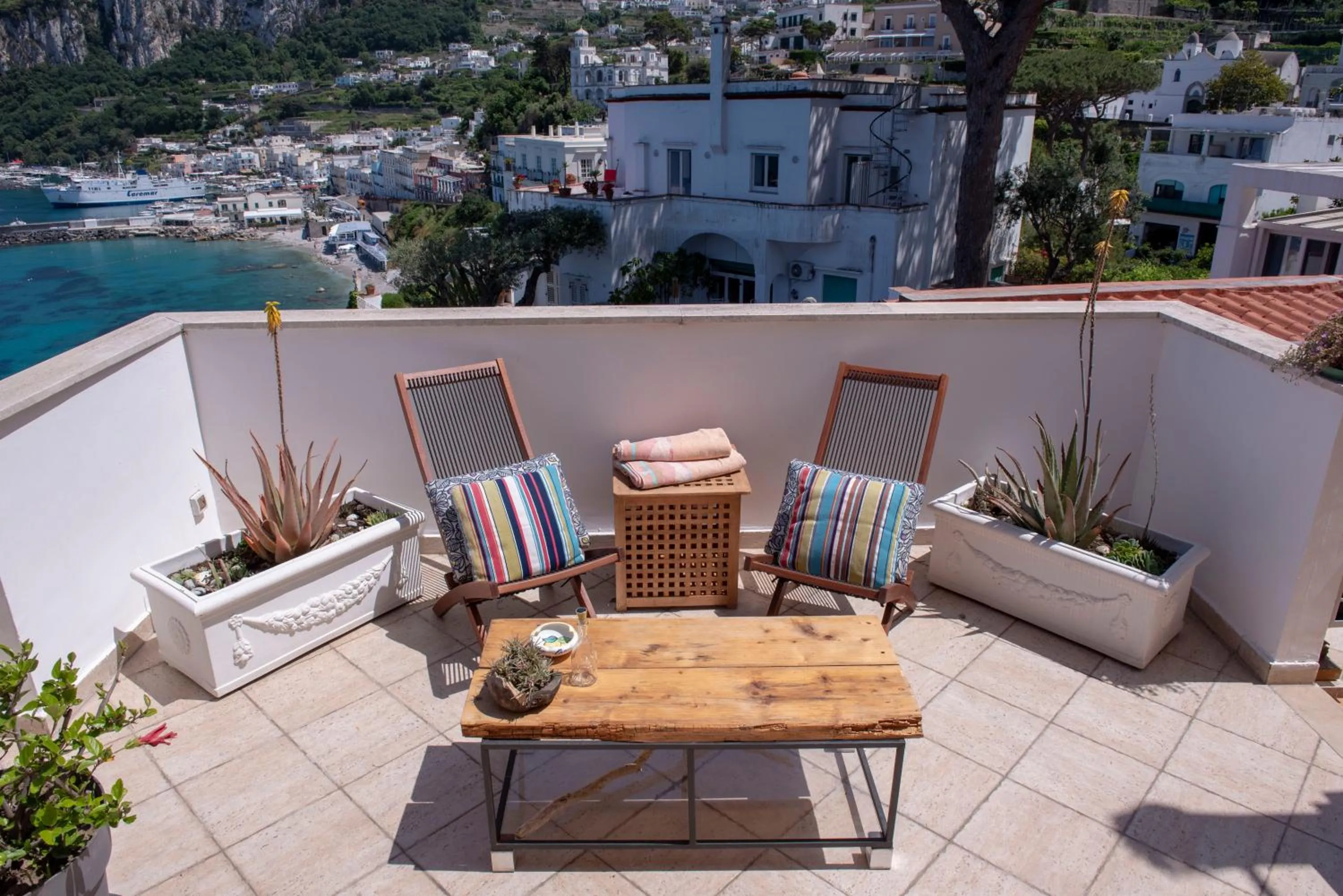 Property building in B&B Punta Vivara