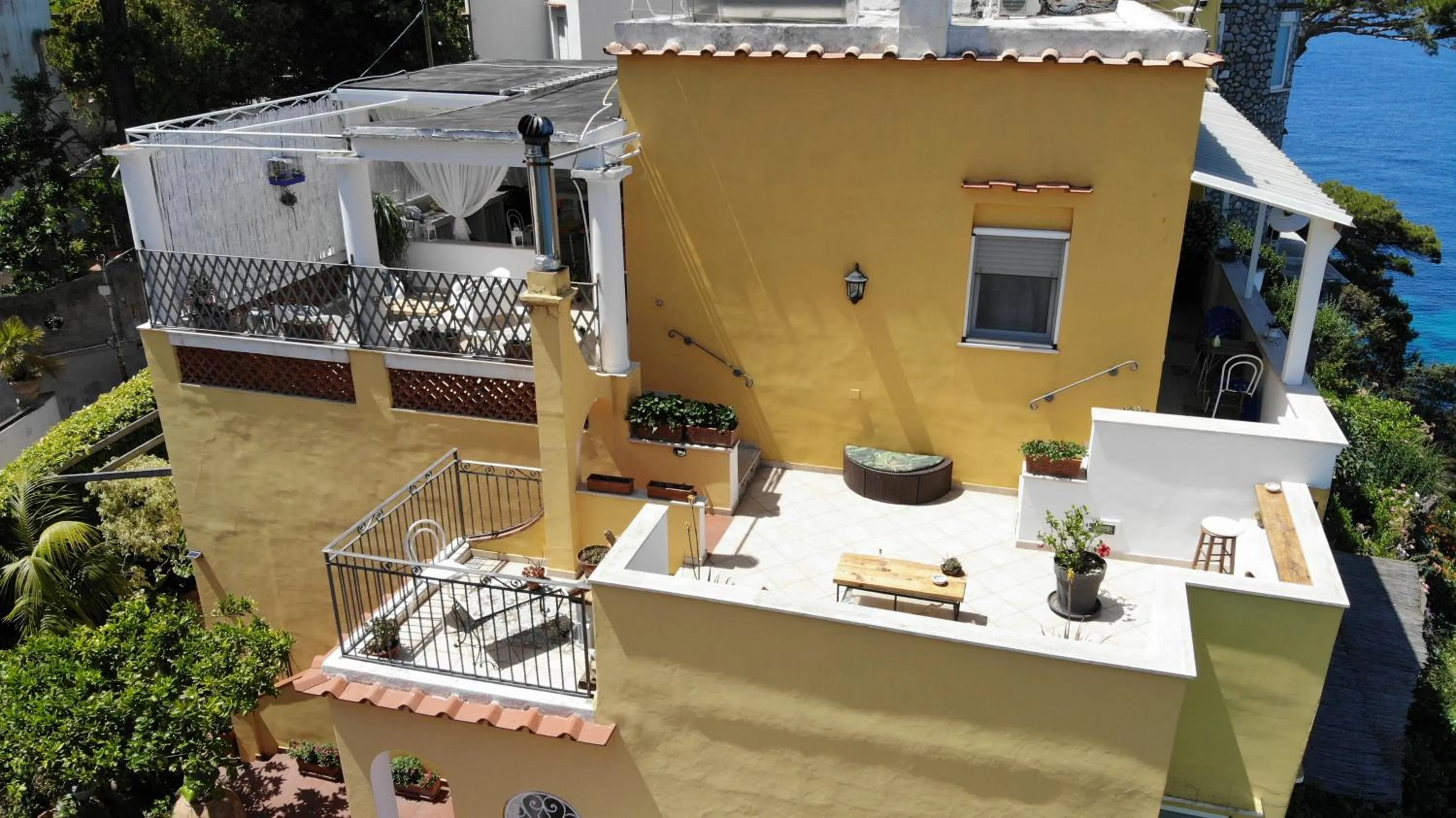 Property building in B&B Punta Vivara