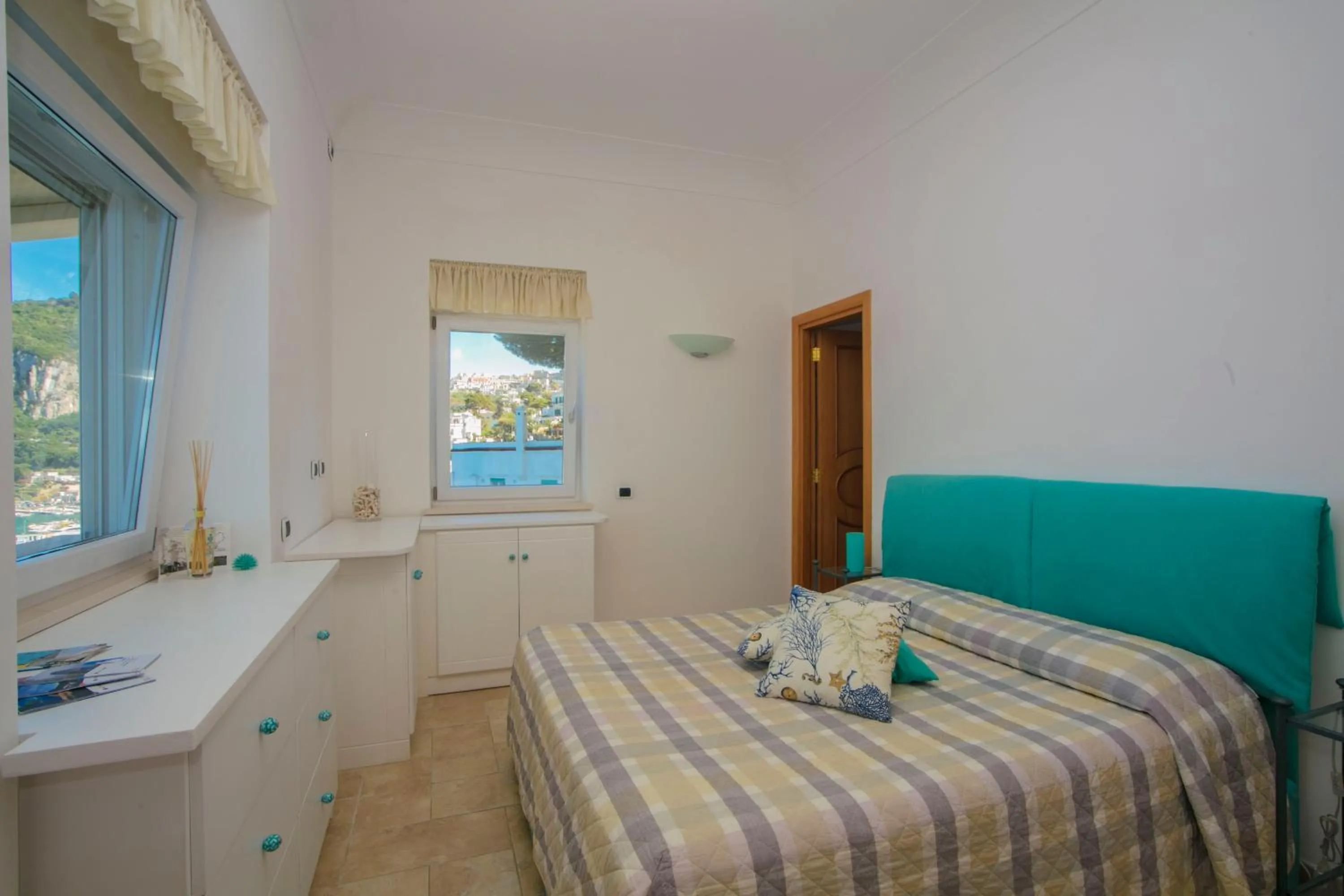 Bed in B&B Punta Vivara