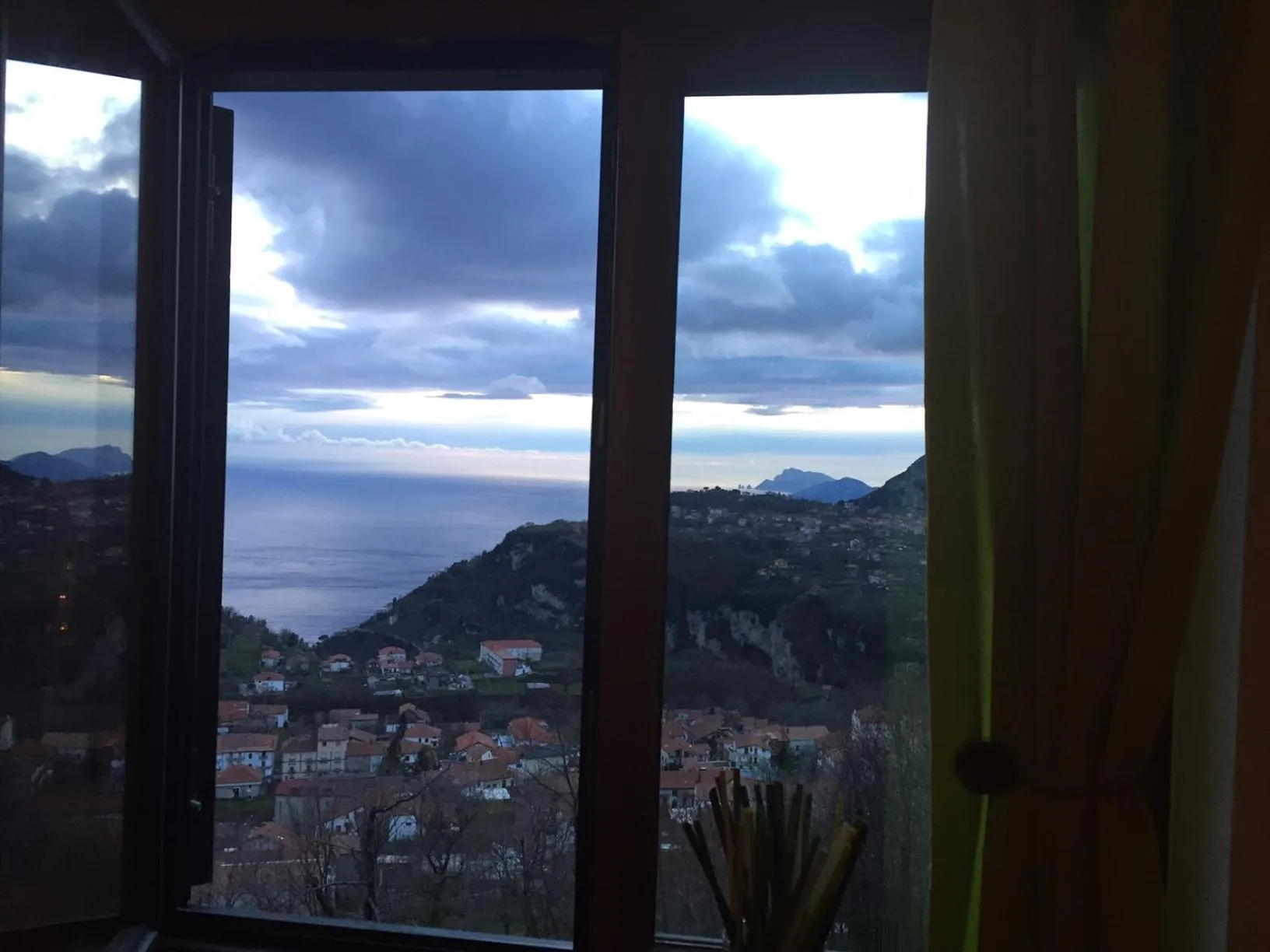 Sea view in B&B Villa Reginella