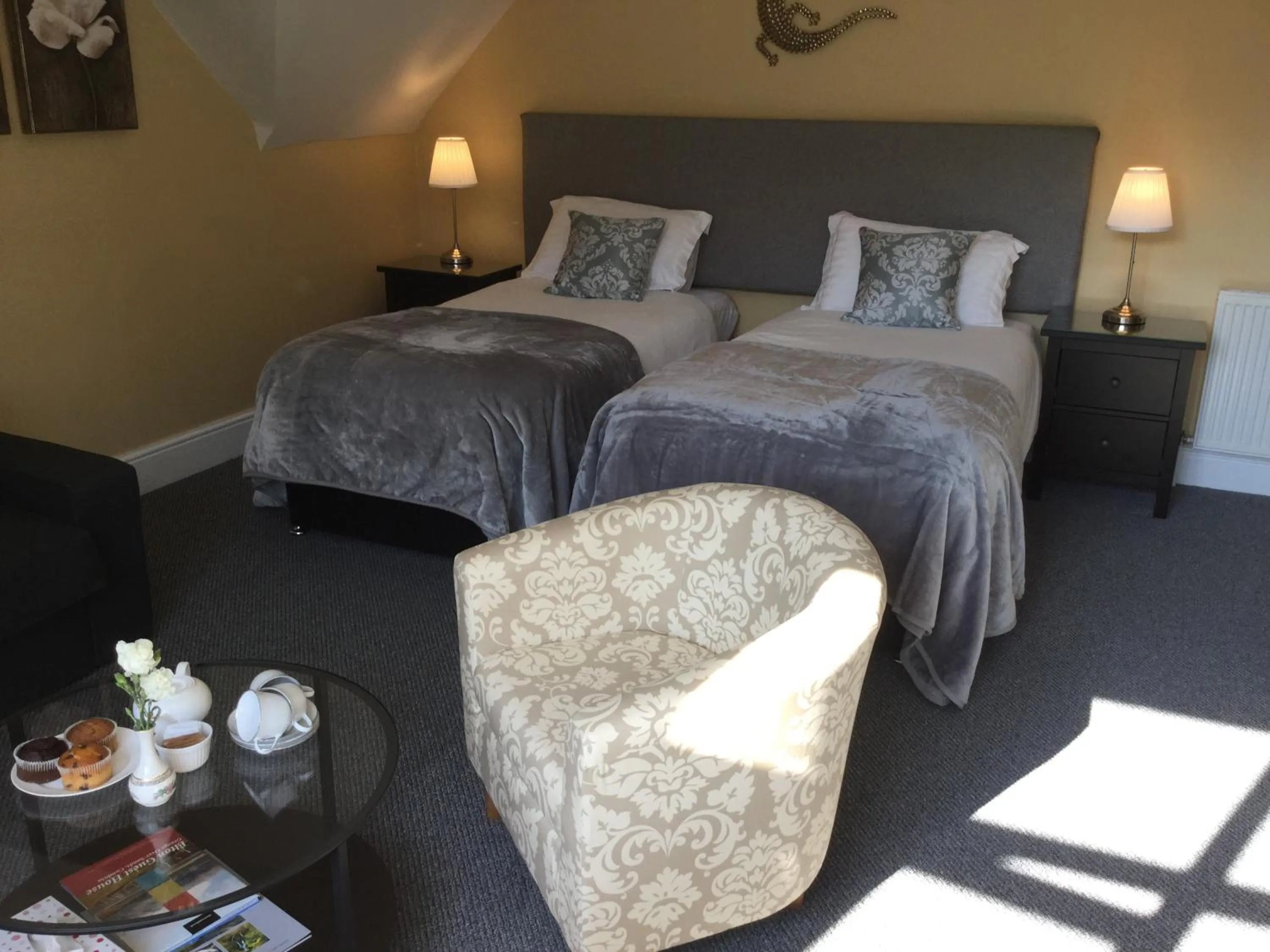 Shower, Bed in Elton Guest House