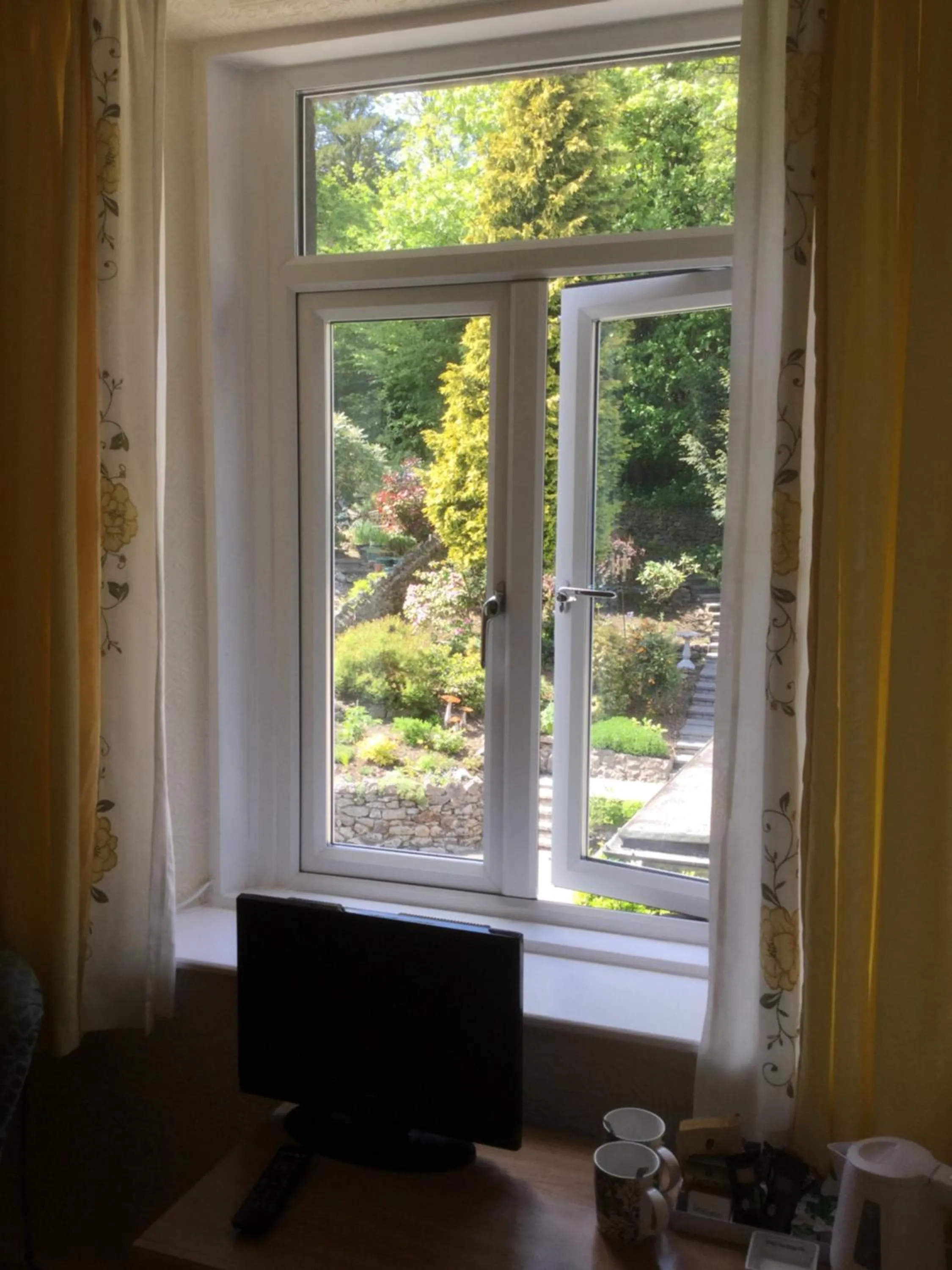 Shower in Elton Guest House