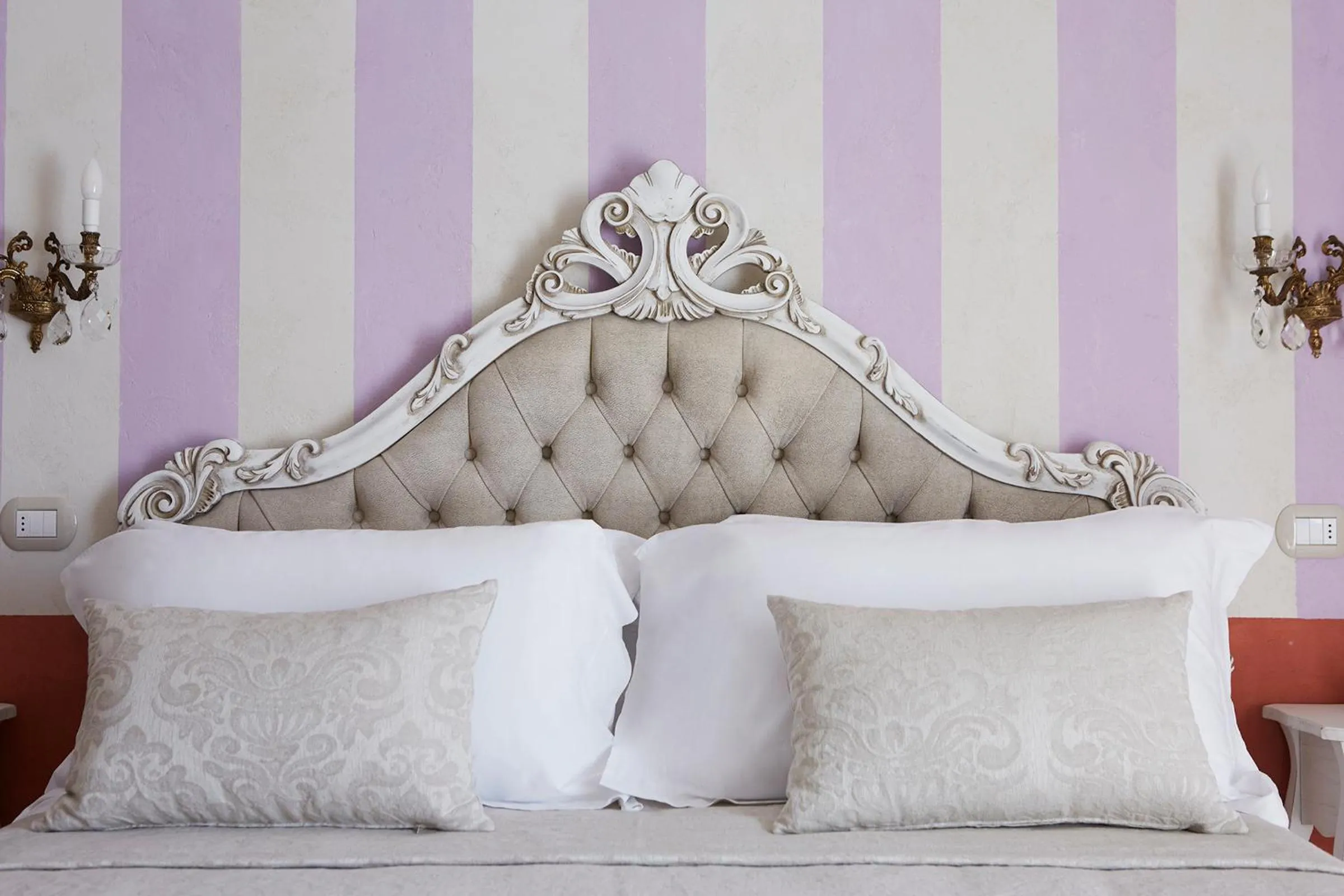 Shower, Bed in La Zarabba Boutique Hotel