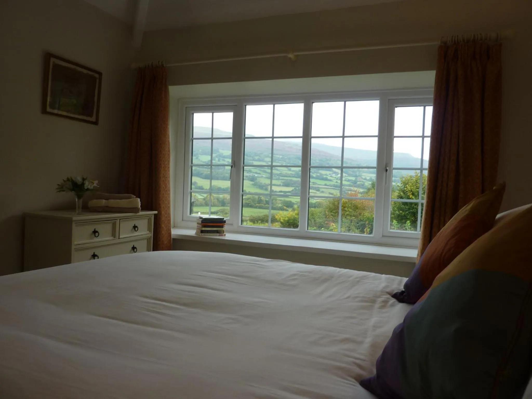 Shower, Bed in The Kestrel B&B