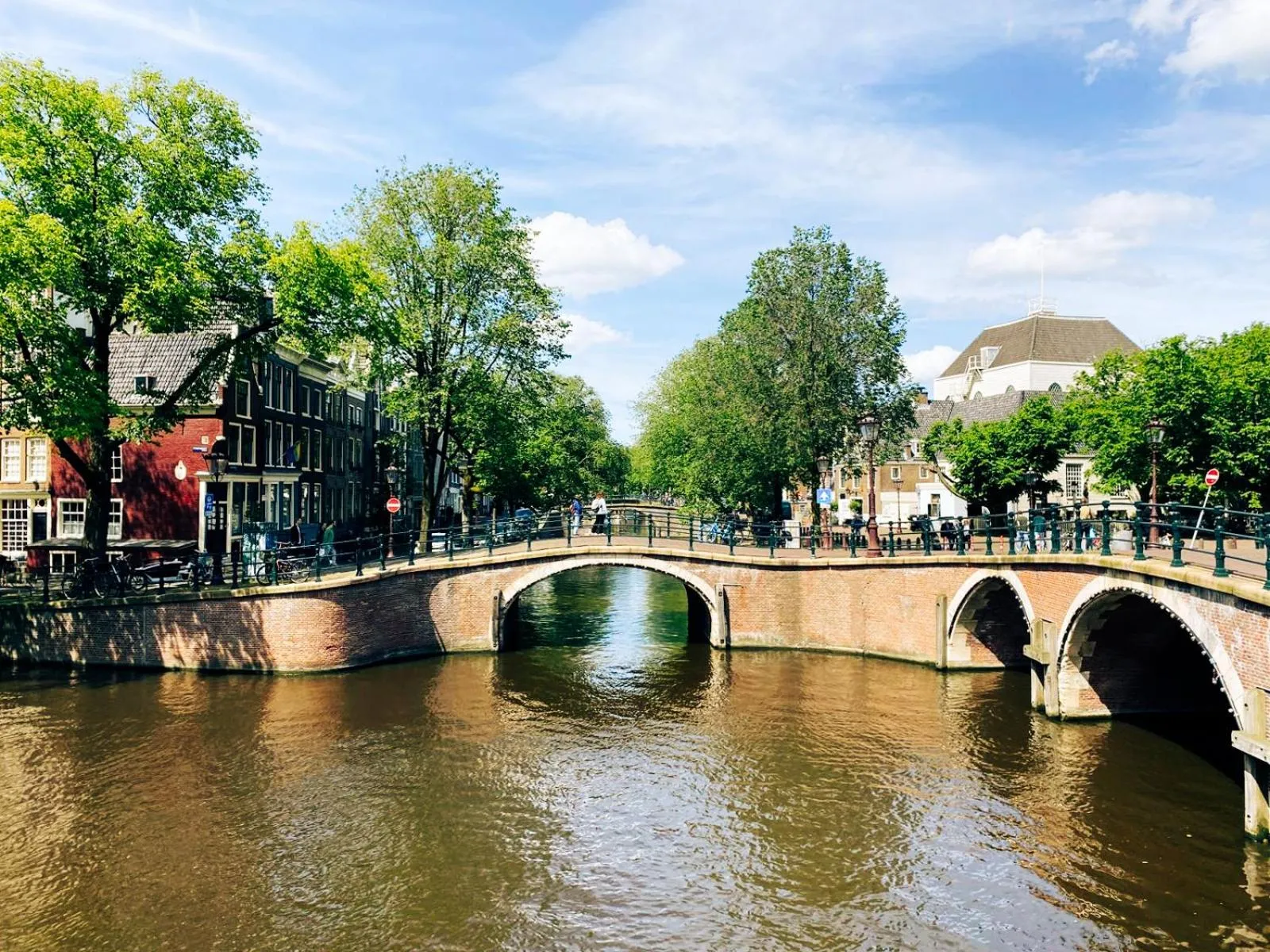 Nearby landmark in JoyJoyJoy the Black Beauty ecolicious studio in a canal house with French balcony with view on the canals
