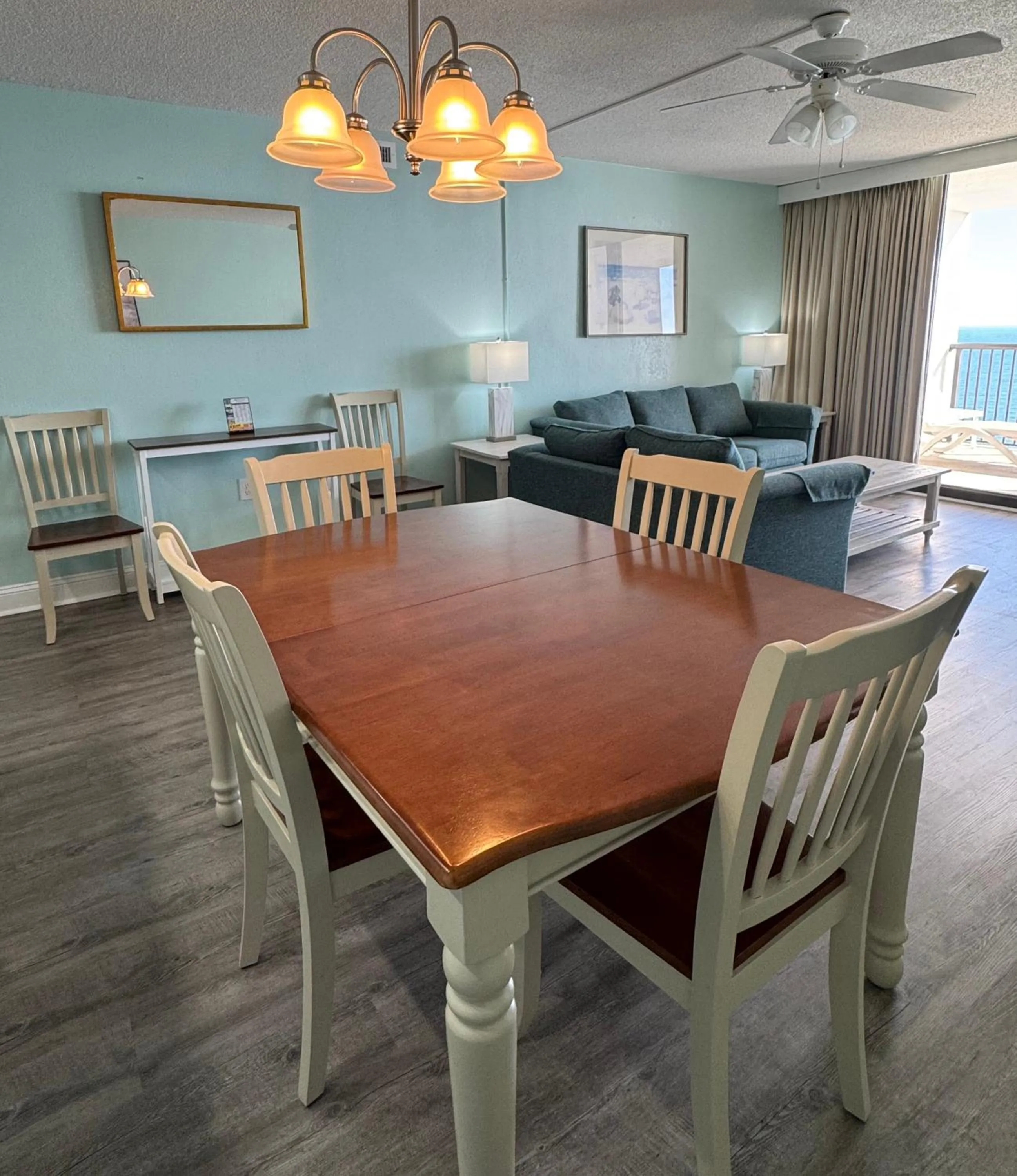 Dining area in Club Regency at Regency Towers