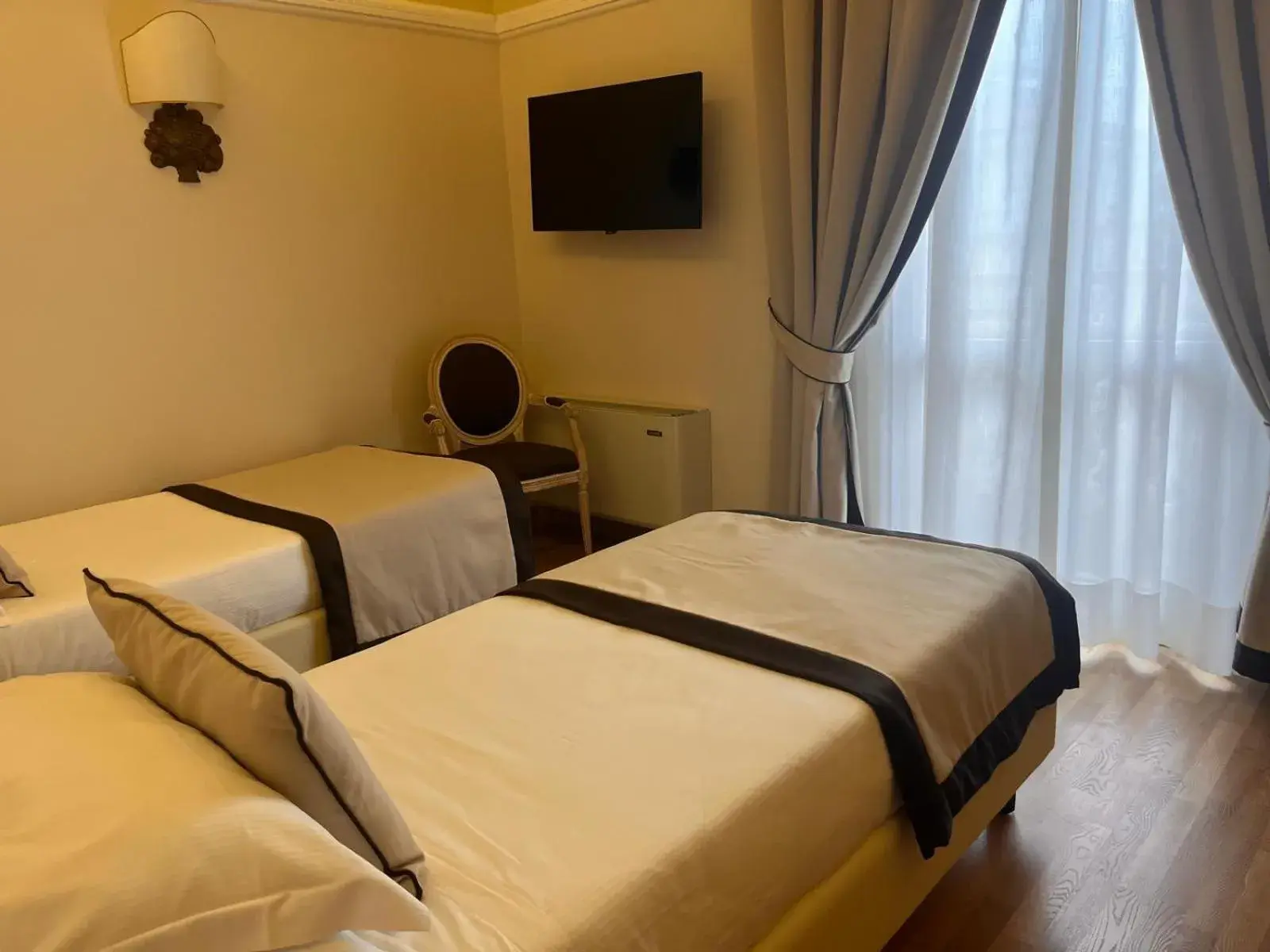 Twin Room in Grand Hotel Vittoria Twin Room in Grand Hotel Vittoria