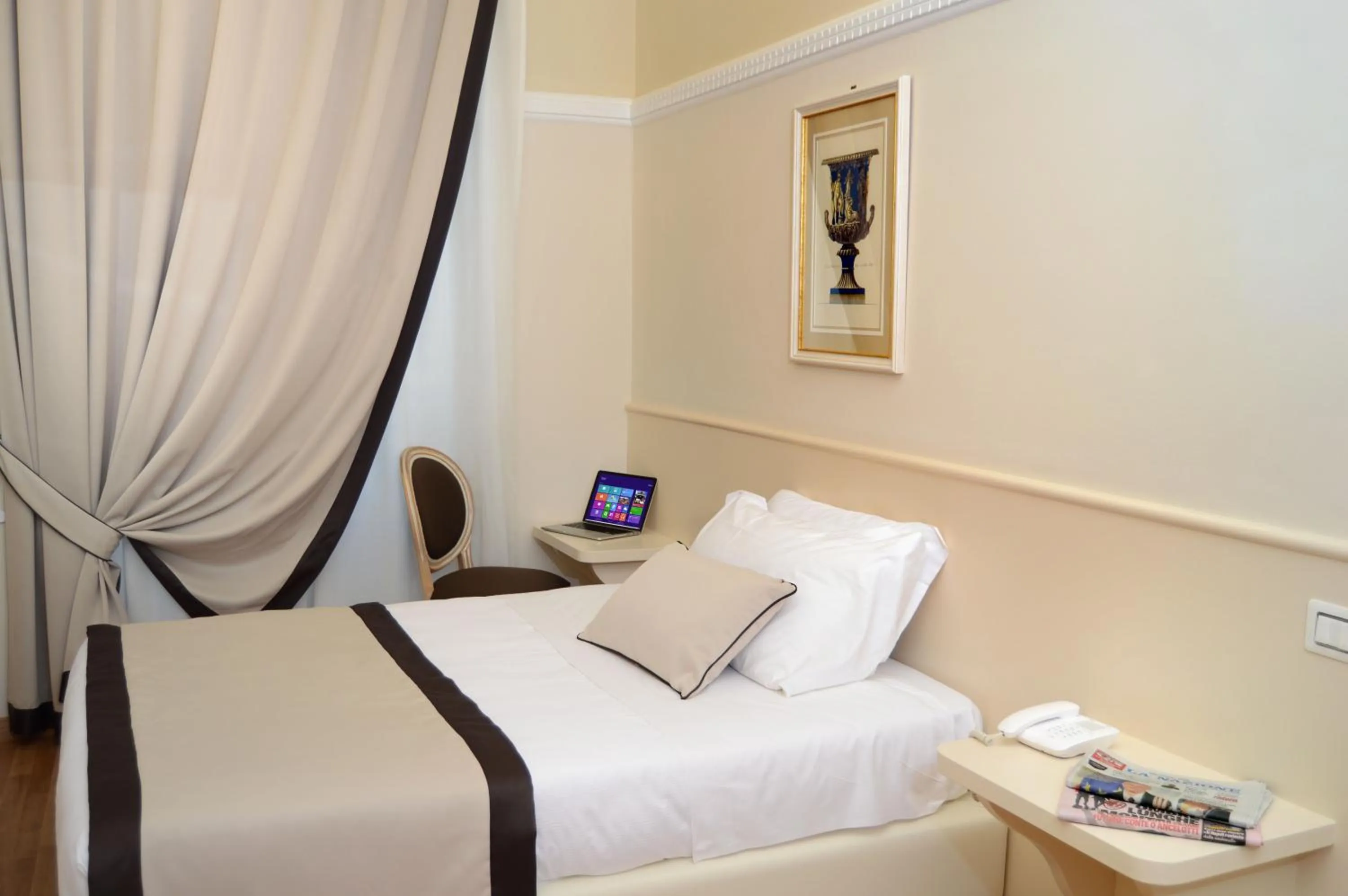 Photo of the whole room in Grand Hotel Vittoria