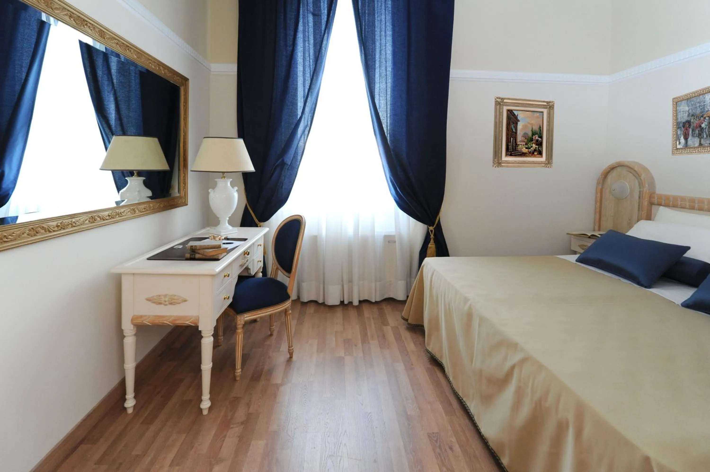 Photo of the whole room in Grand Hotel Vittoria