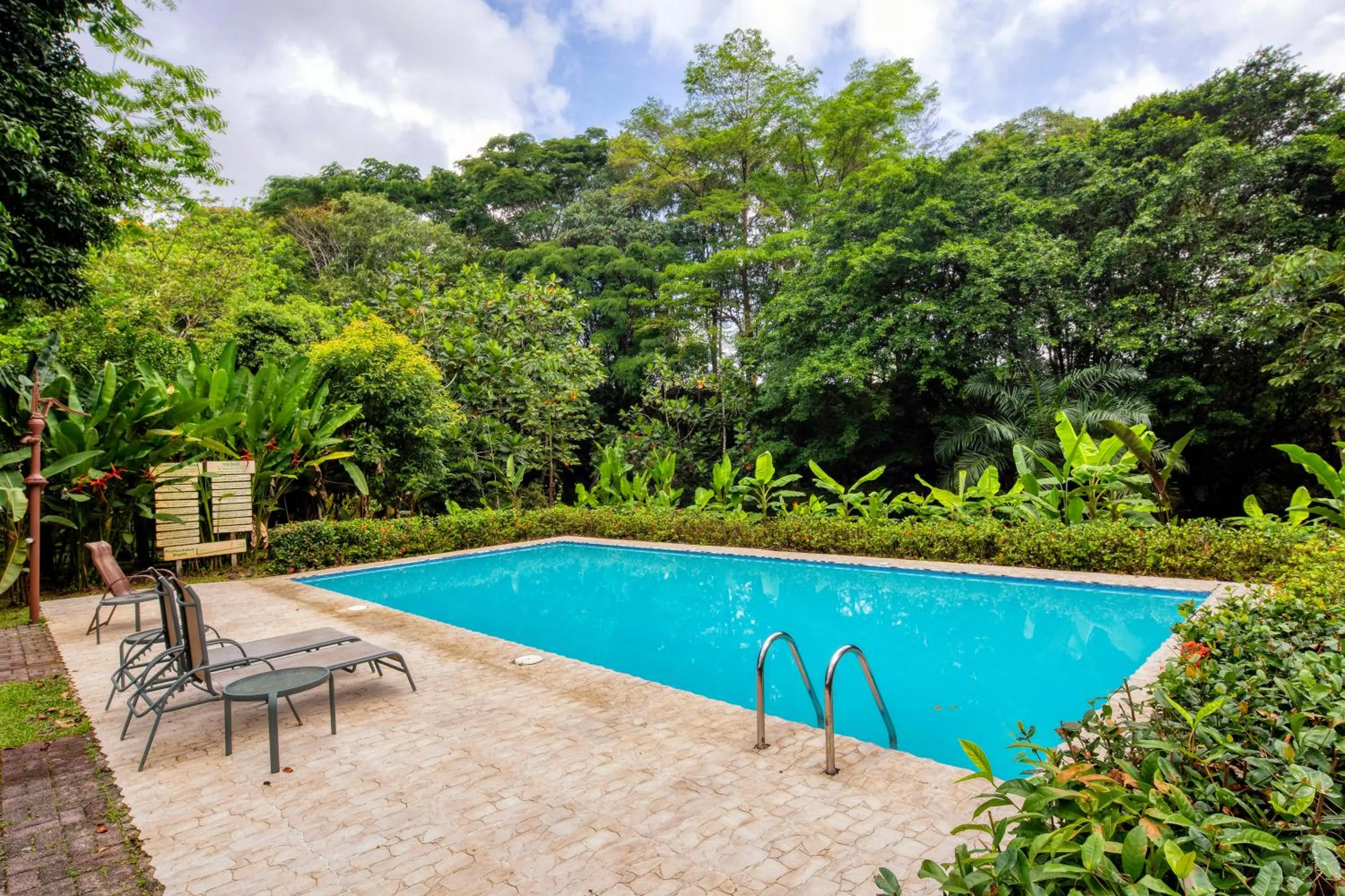 Swimming pool in La Quinta Sarapiqui Lodge
