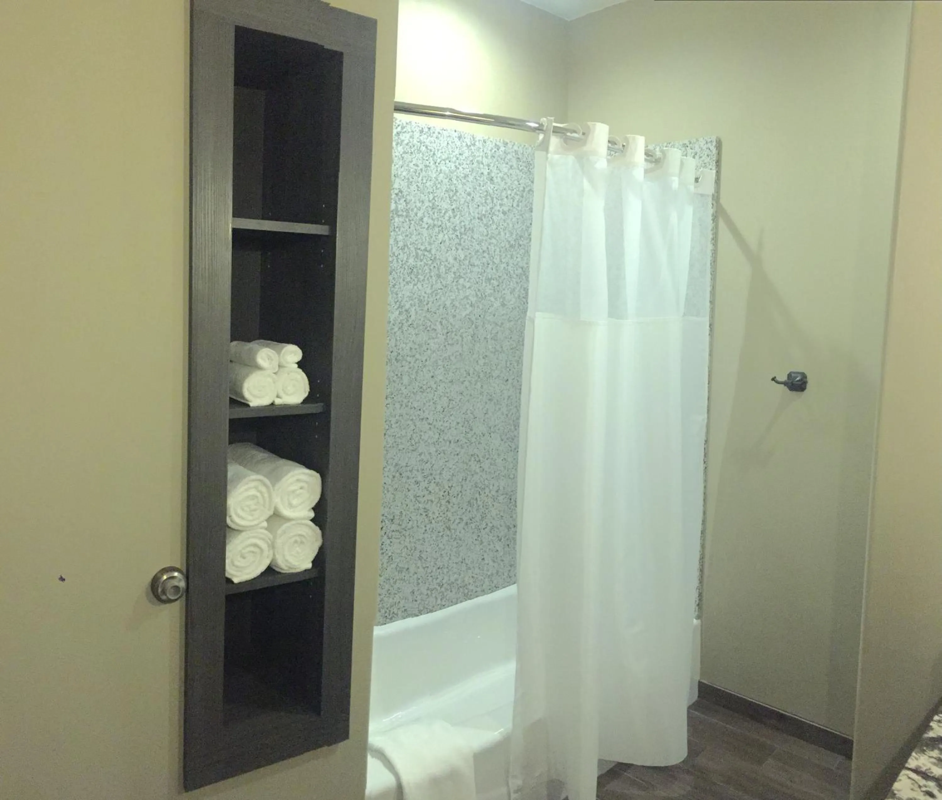Shower in Canyon Country Lodge