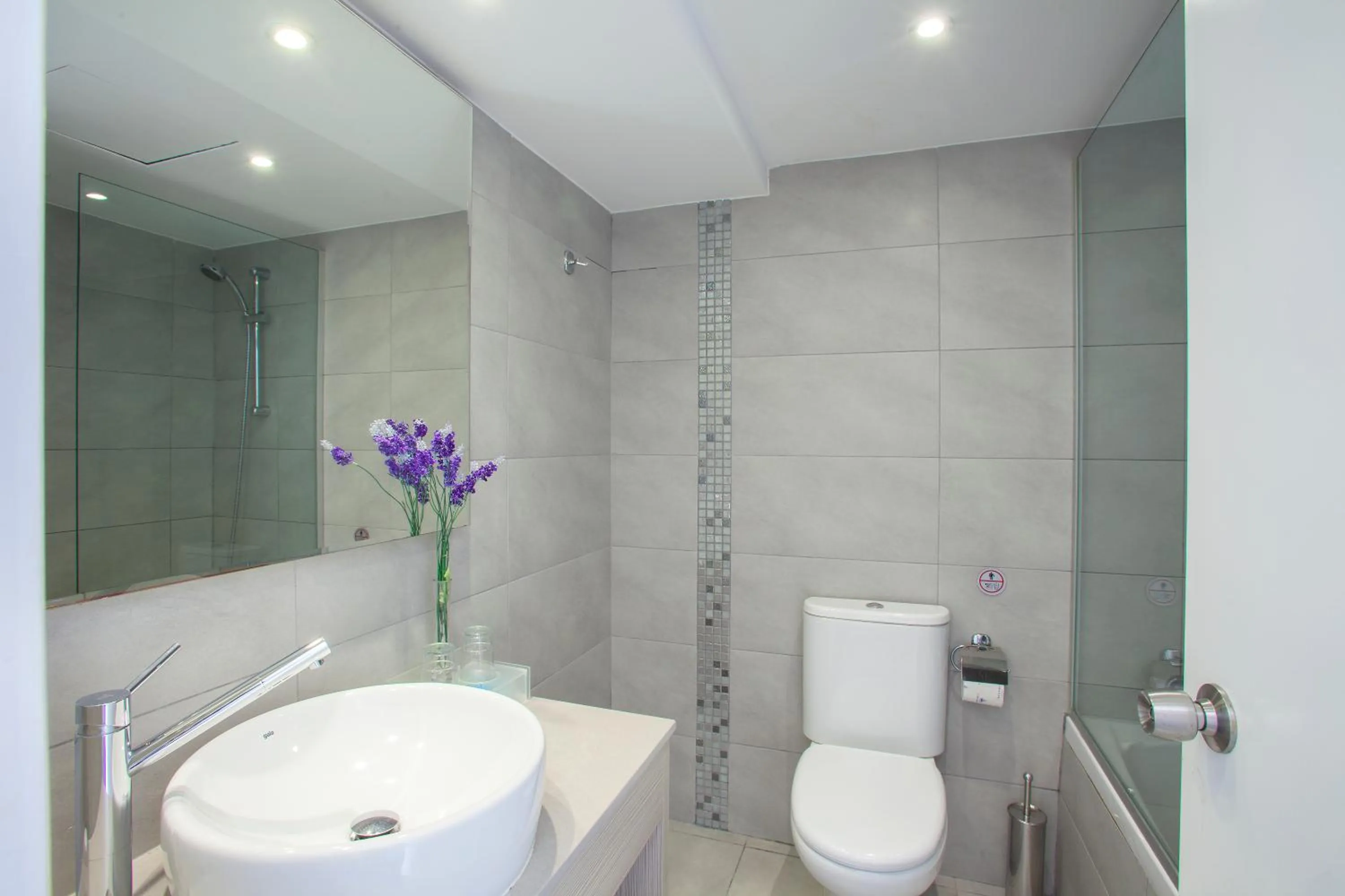 Toilet in Limanaki Beach Hotel & Suites