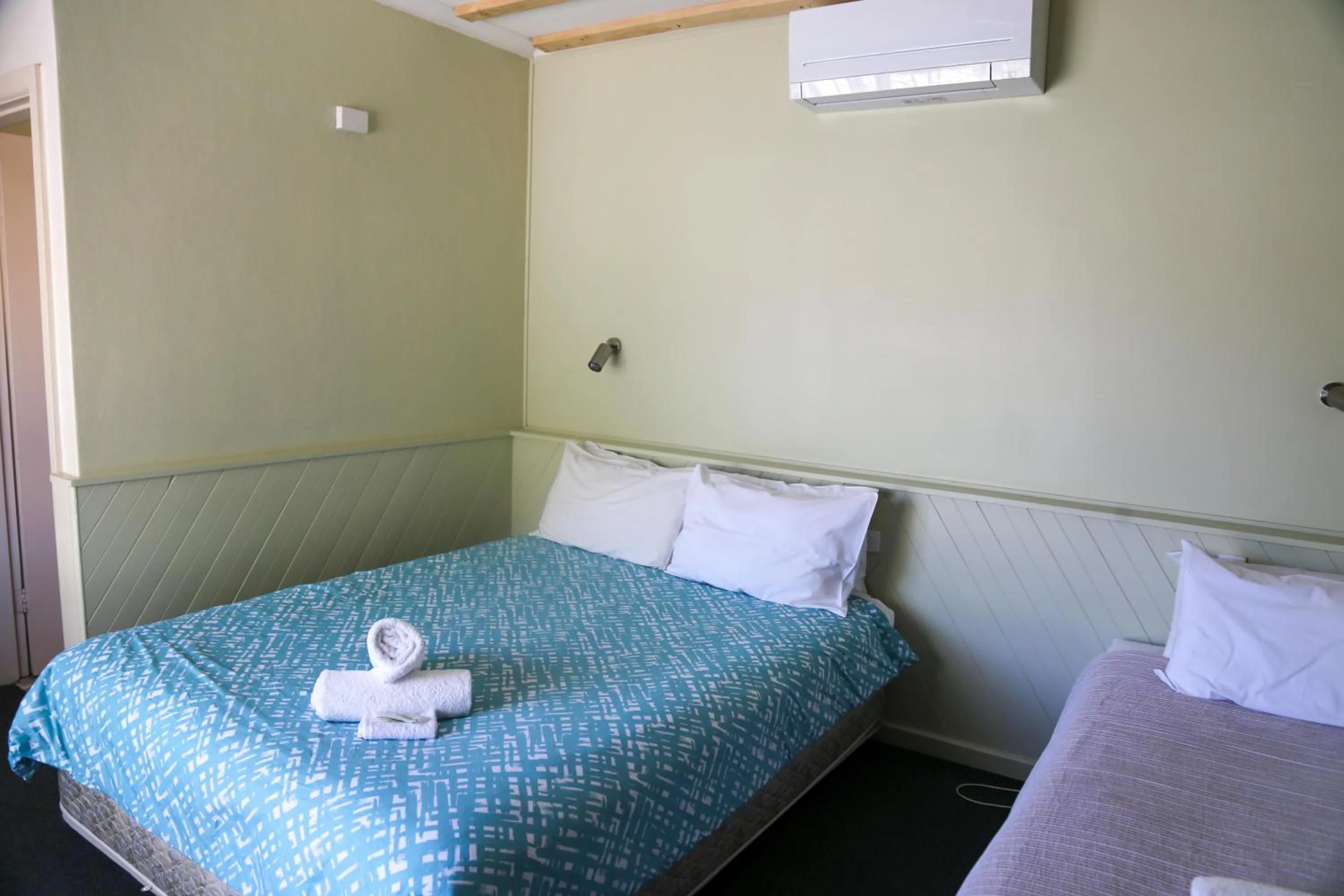 Bed in Great Western Motel