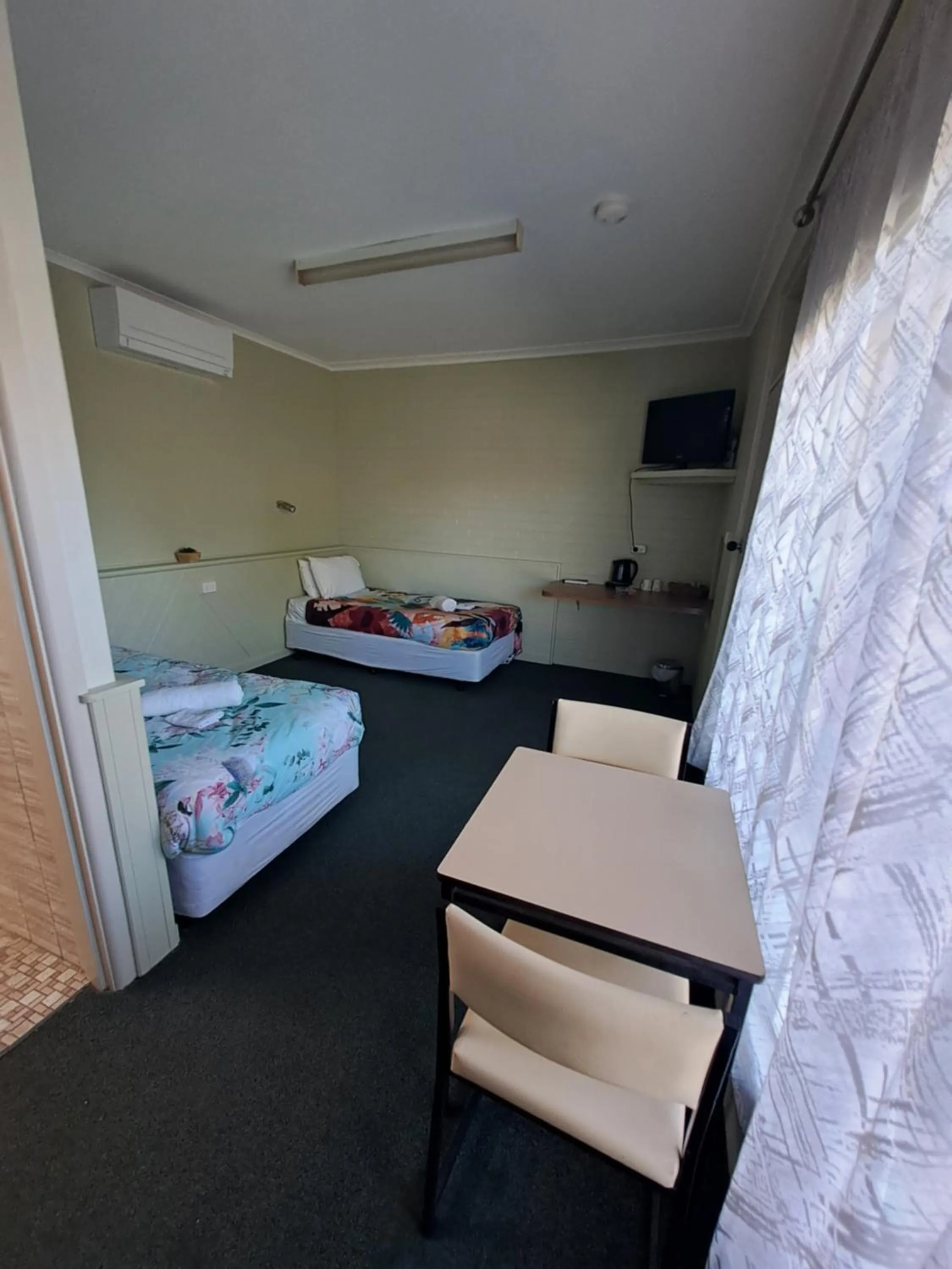 Bed in Great Western Motel