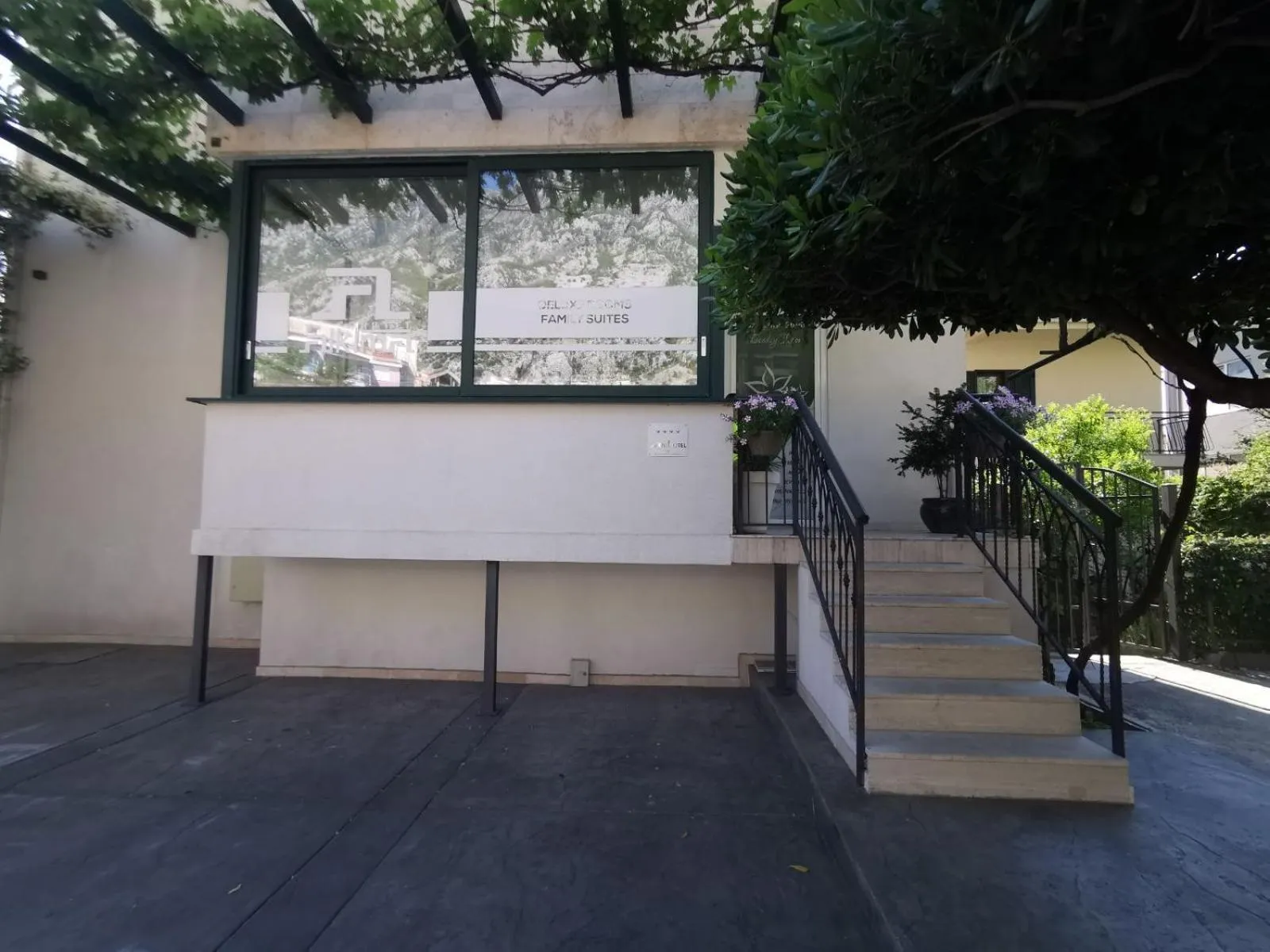 Lobby or reception in Hotel Alkima