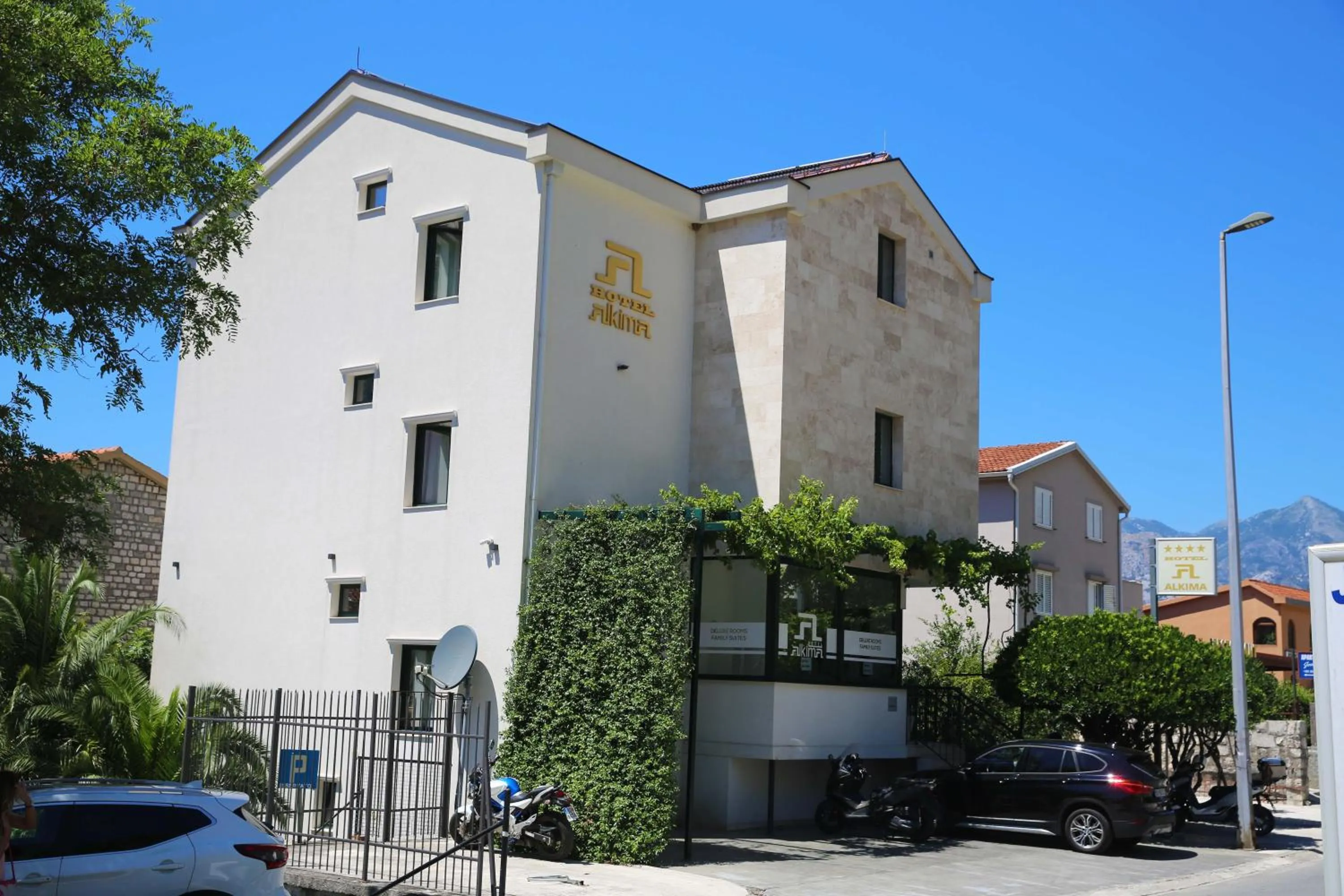 Property building in Hotel Alkima
