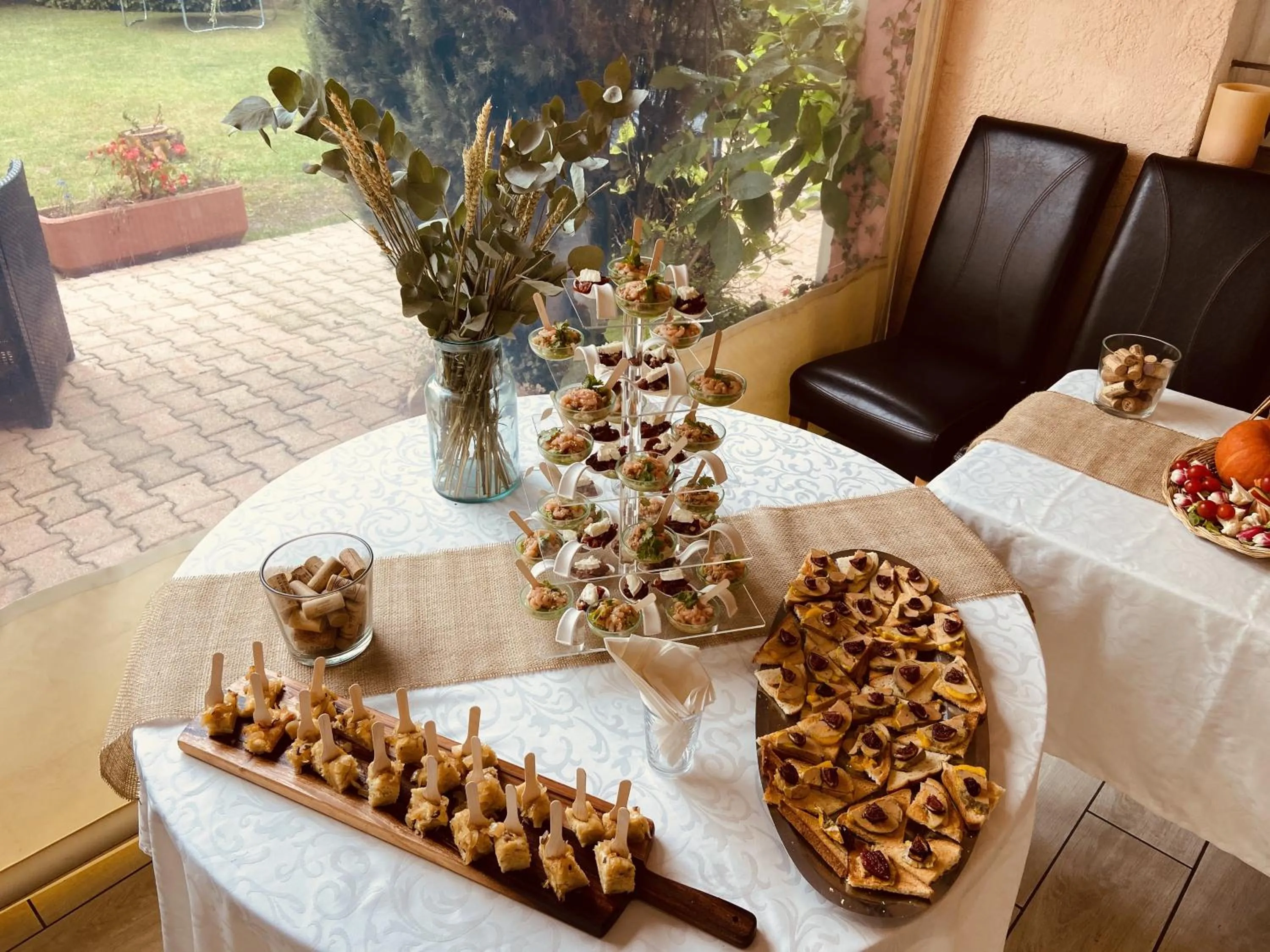 Decorative detail in Logis Hôtels La Bastide des Golfs