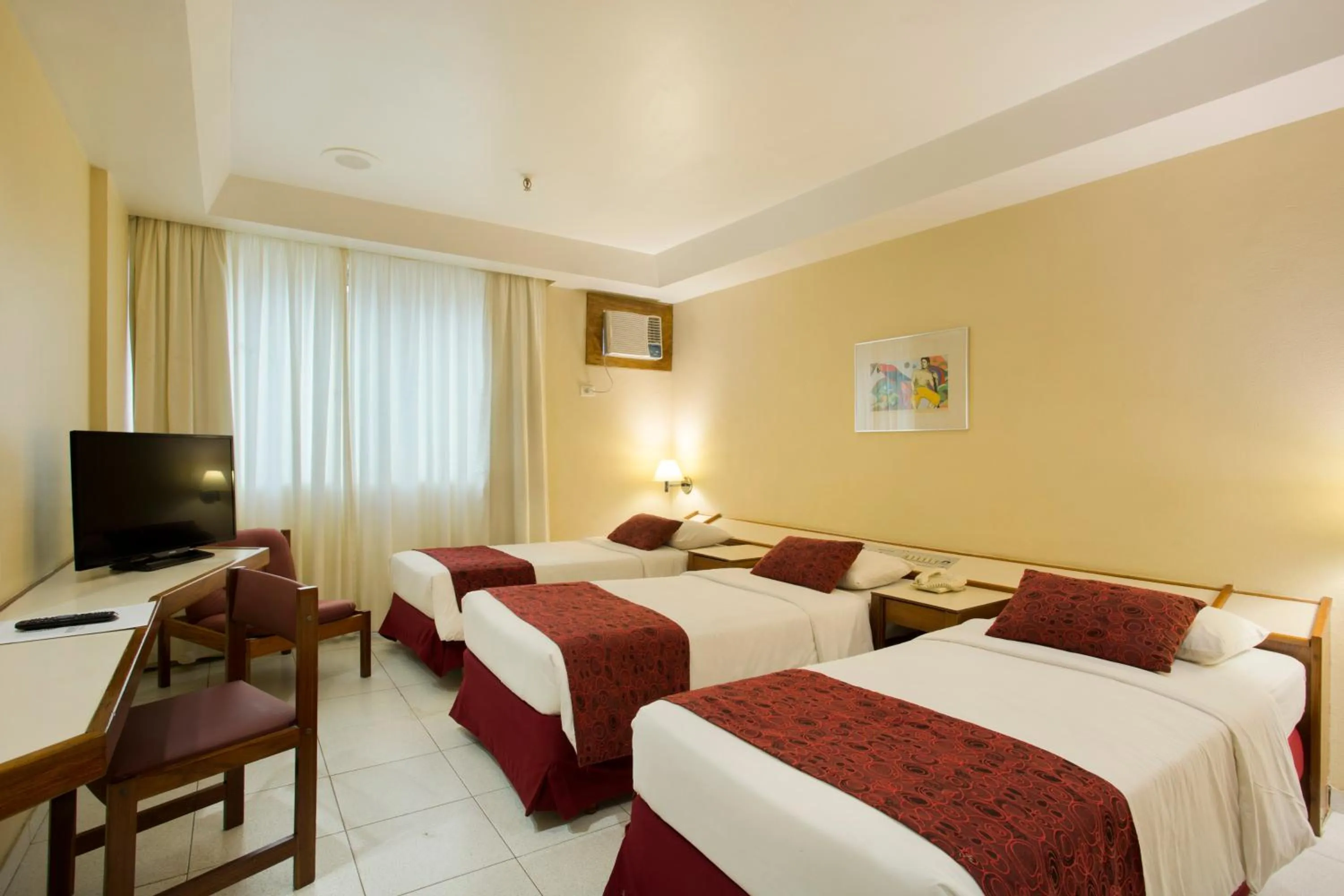 Bedroom, Bed in Hotel Atlântico Copacabana