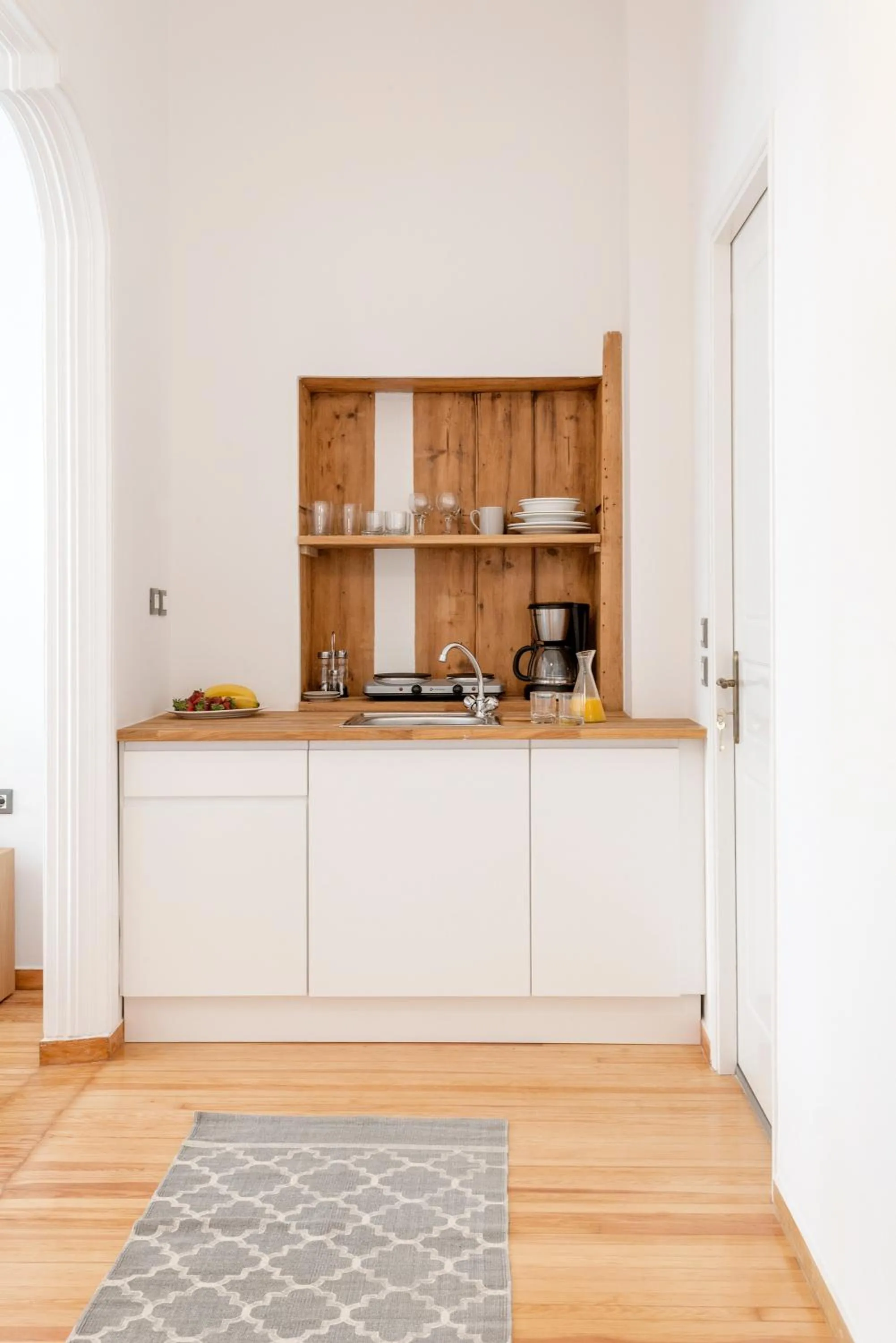Kitchen or kitchenette in Athens Residence Apartments