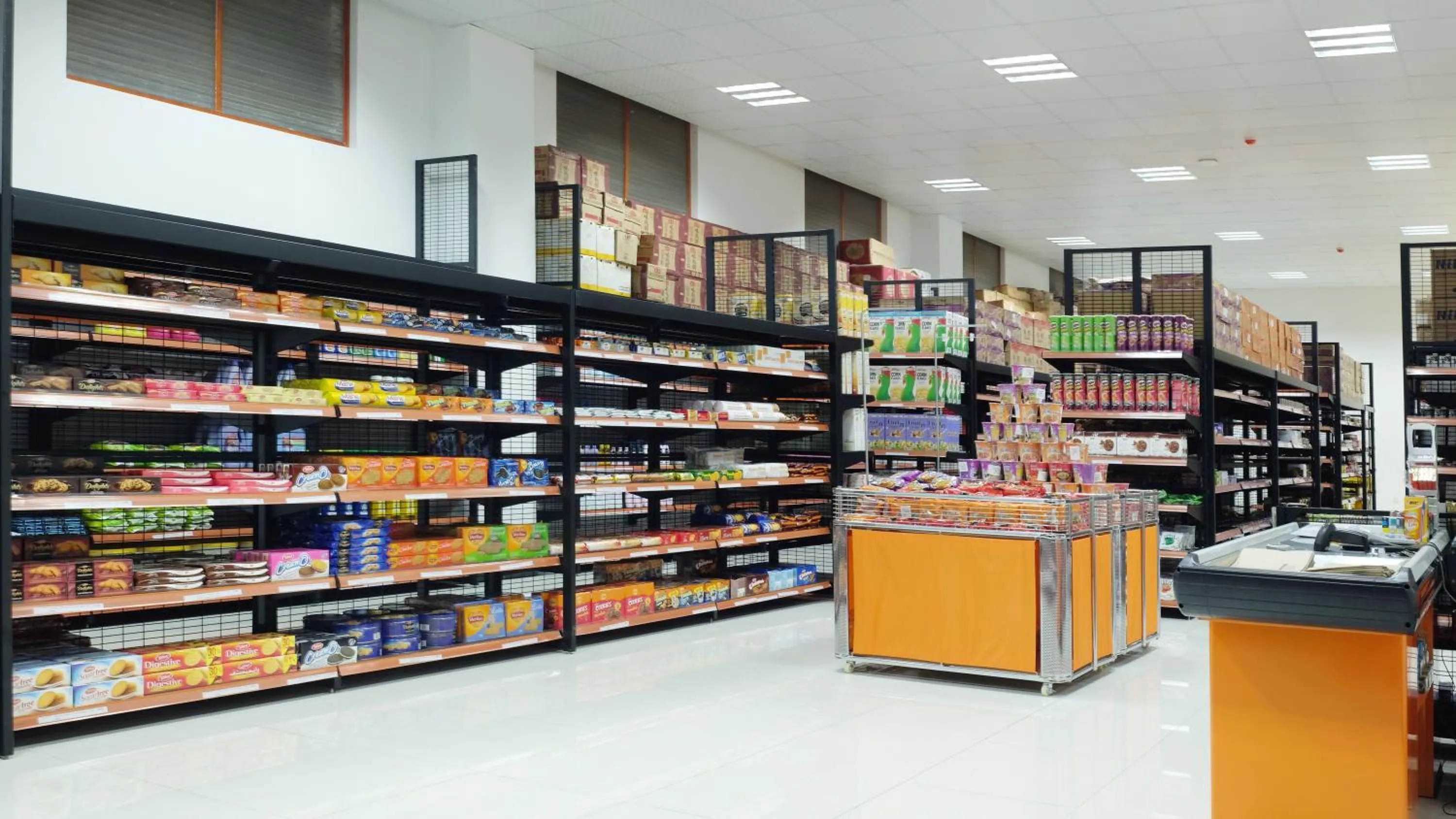 On-site shops in Dmall Hotel