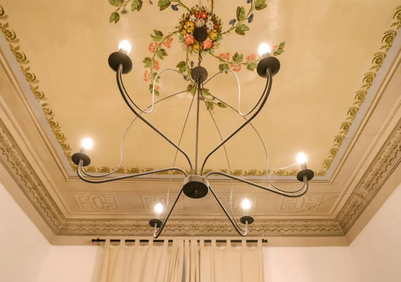 Decorative detail in Retrò B&B