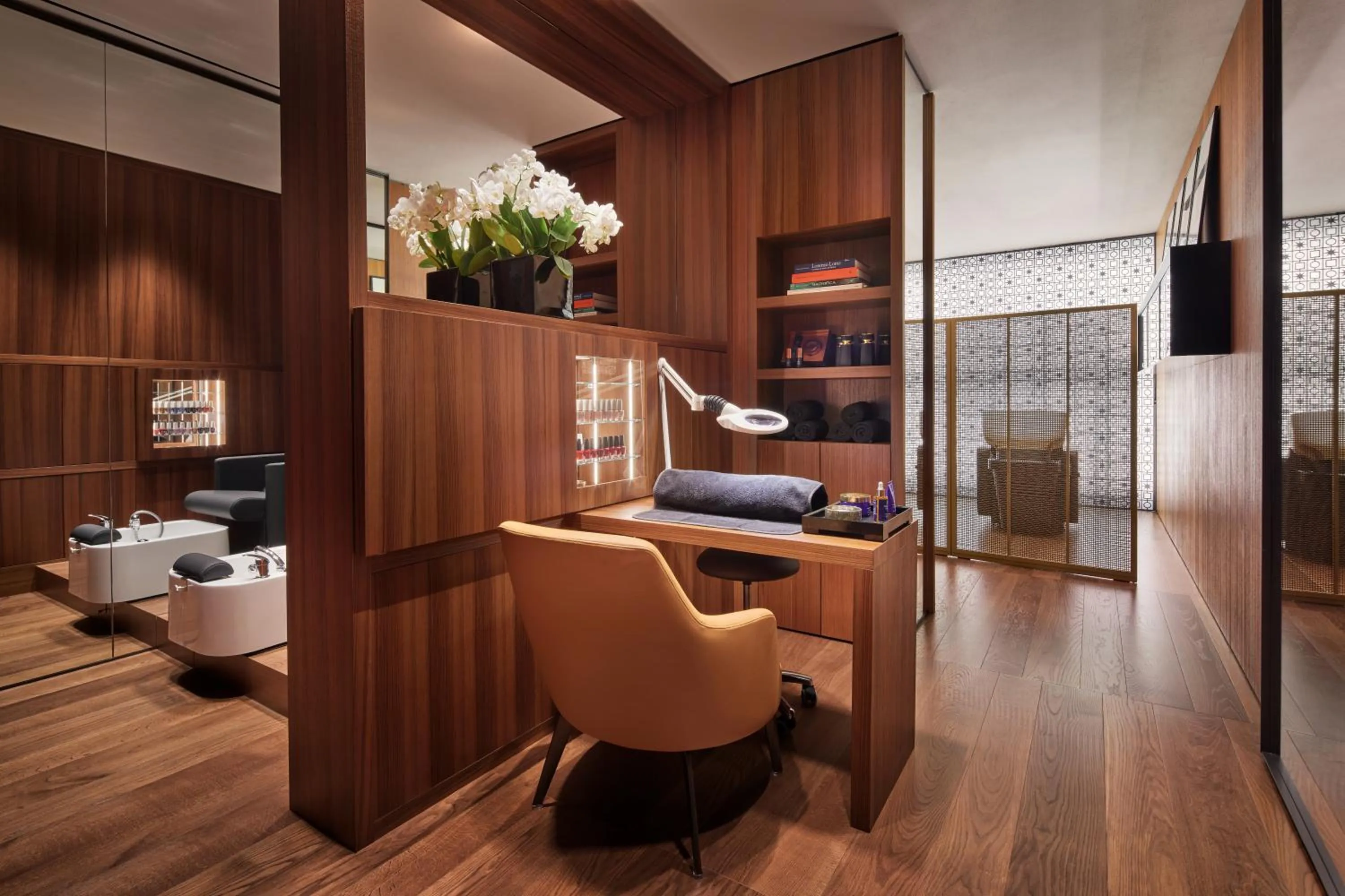 hair dresser in Bvlgari Hotel Milano