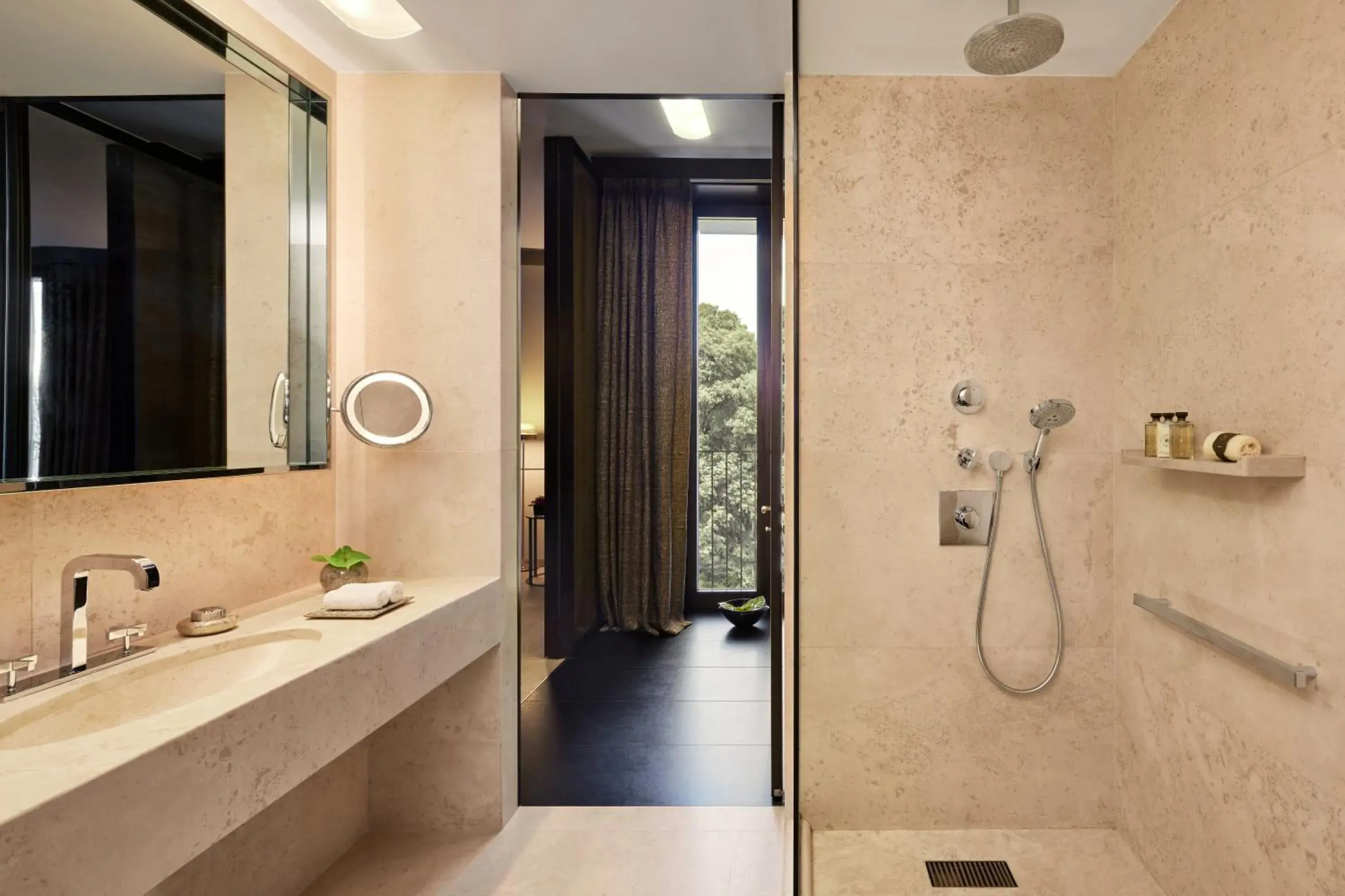 Deluxe, Guest room, 1 King in Bvlgari Hotel Milano Deluxe, Guest room, 1 King in Bvlgari Hotel Milano