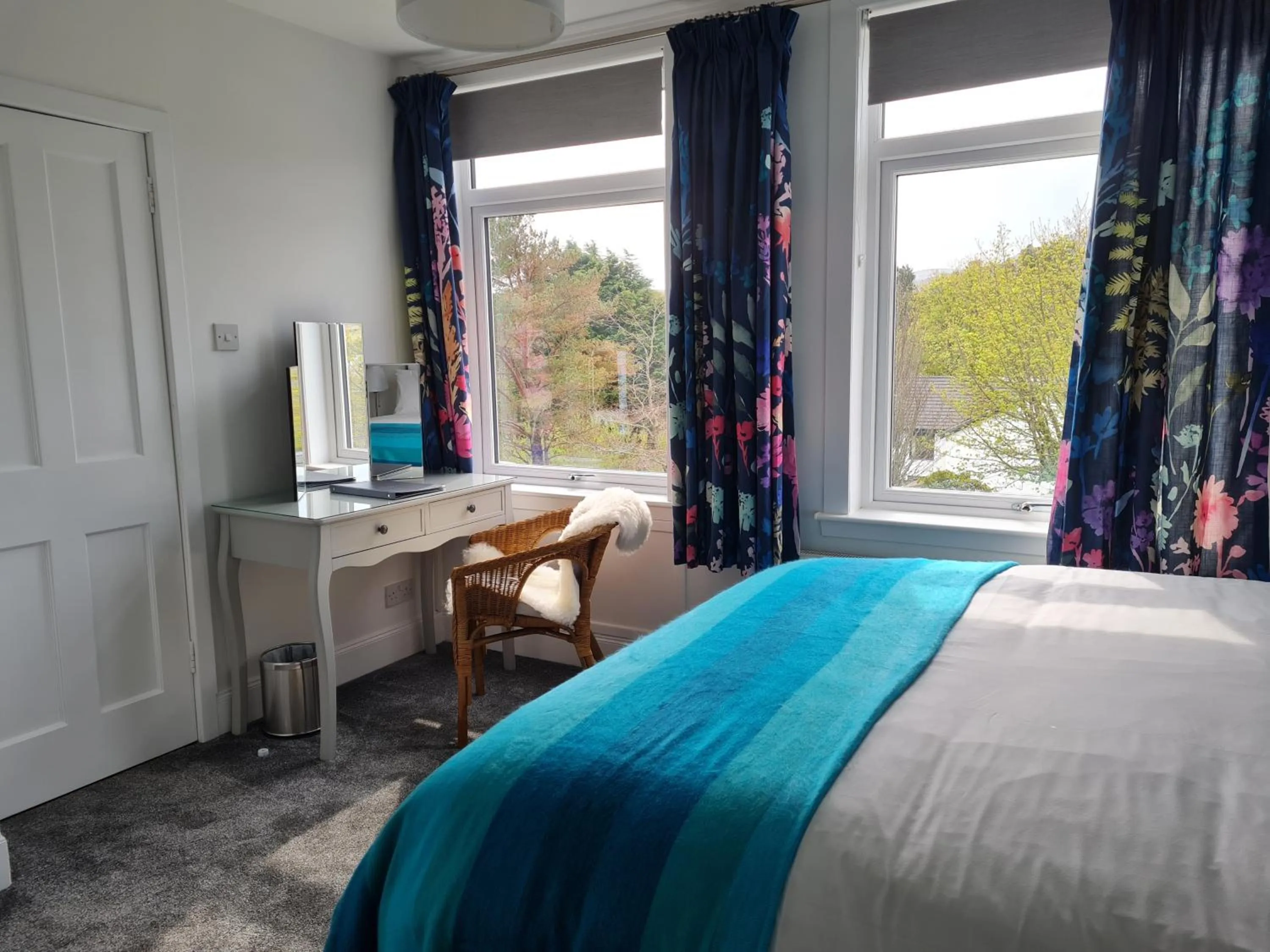 Bedroom, Bed in Atholl House Skye